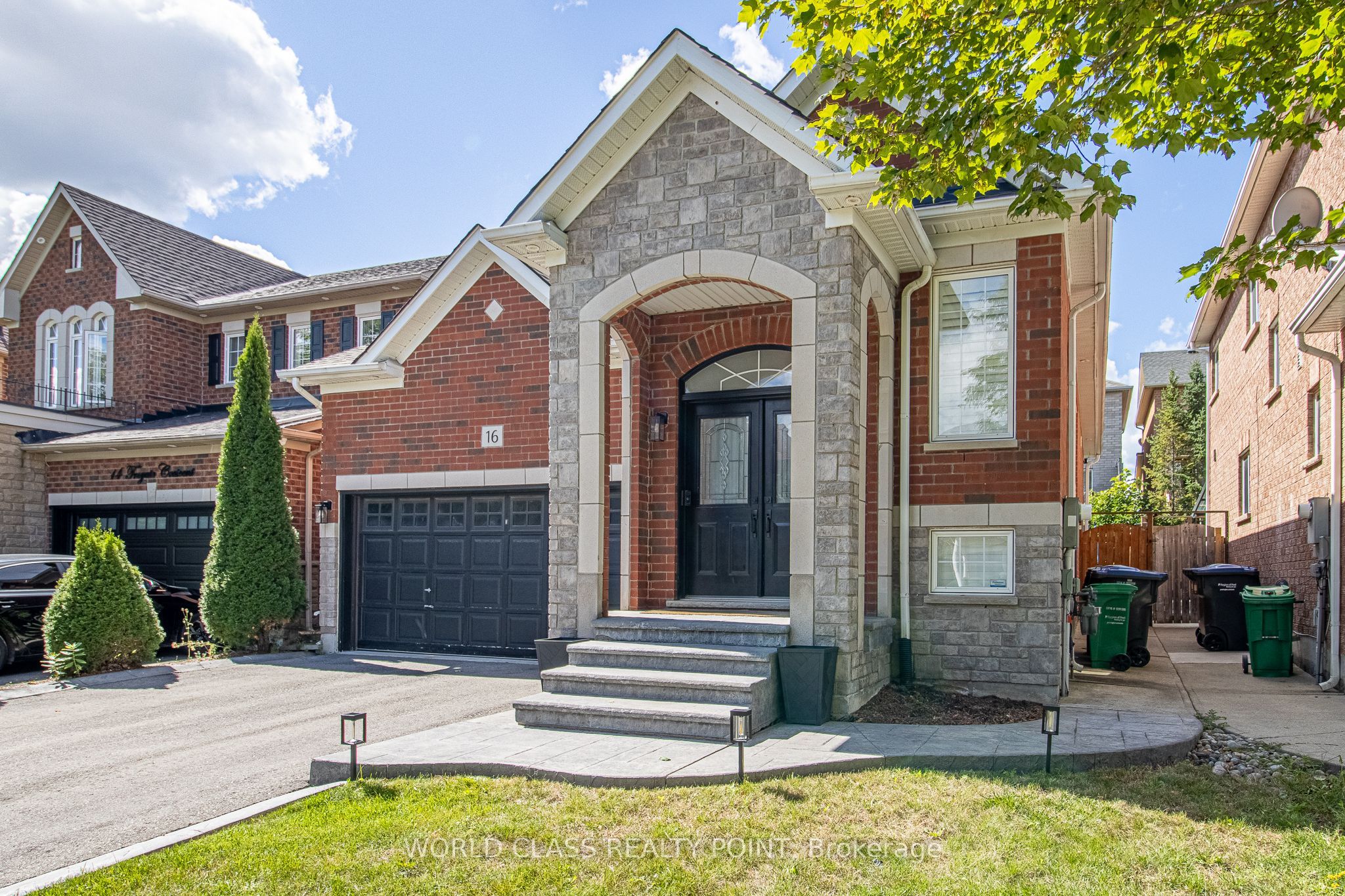 16 Tregate Crescent, Brampton, ON L7A 2P3 photo 2