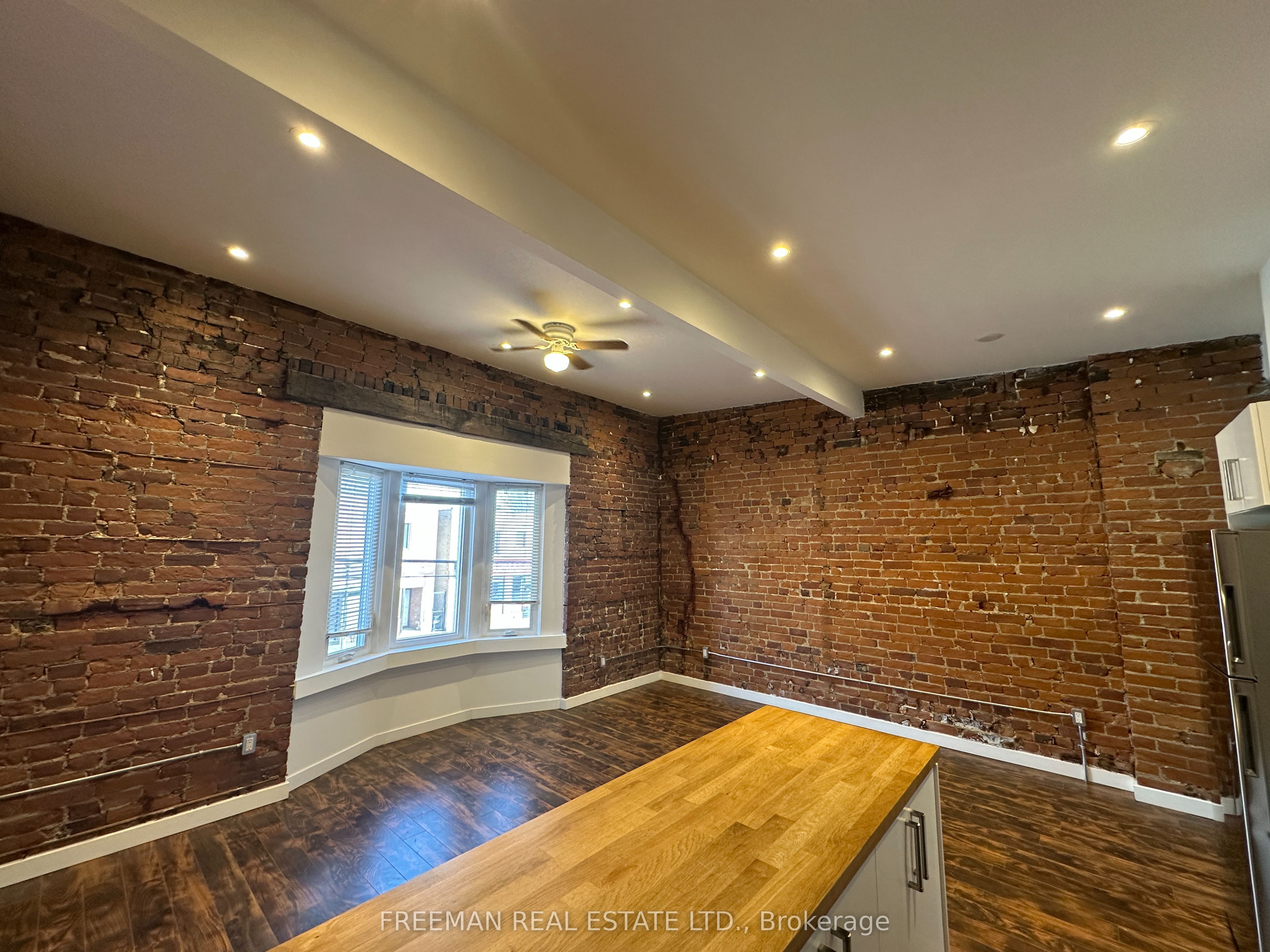 1190 Weston Road 2nd flr, Toronto, ON M6M 4P4 photo 4