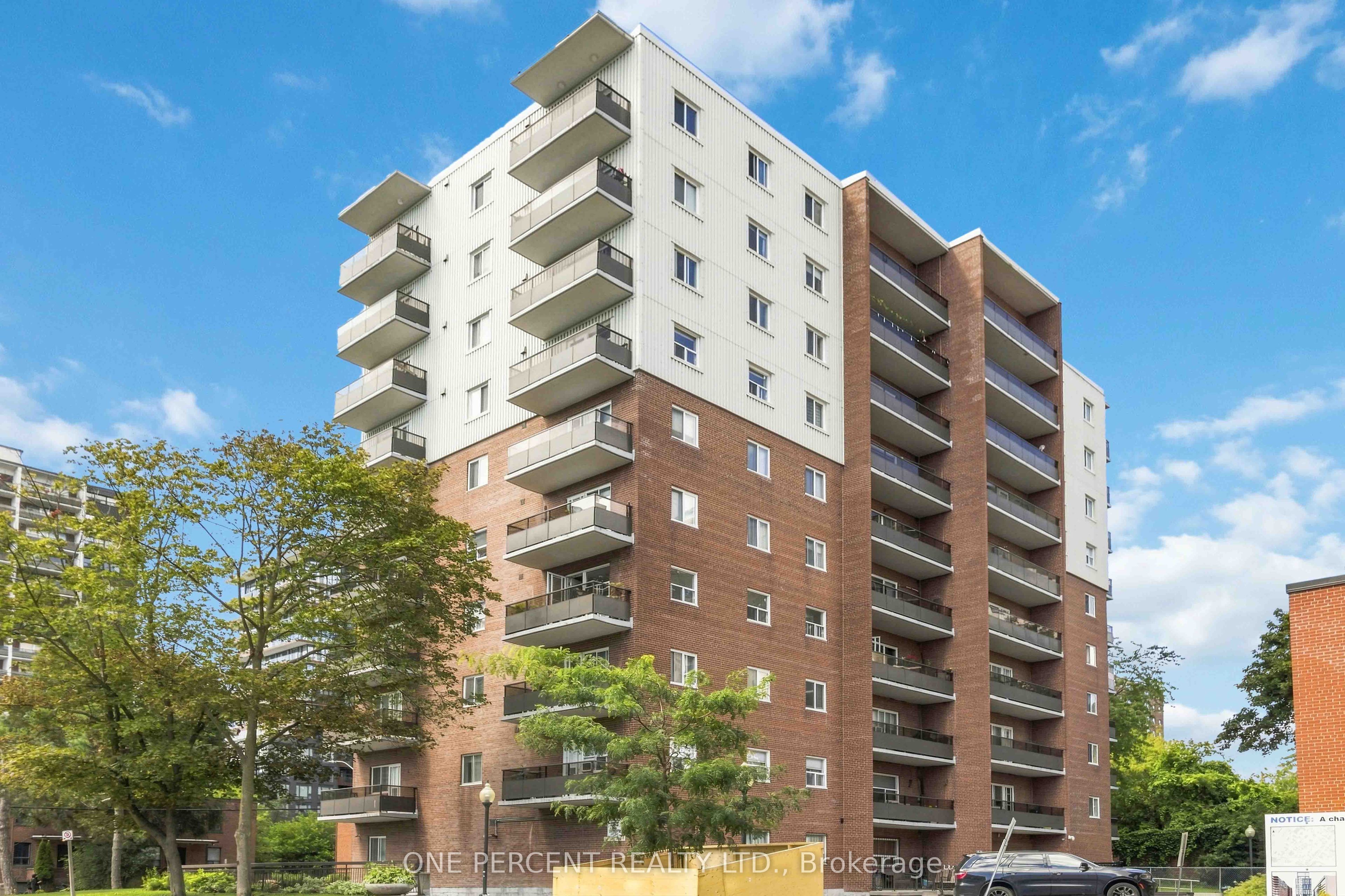 15 Elizabeth Street N 1005, Mississauga, ON L5G 2Z3 photo 2