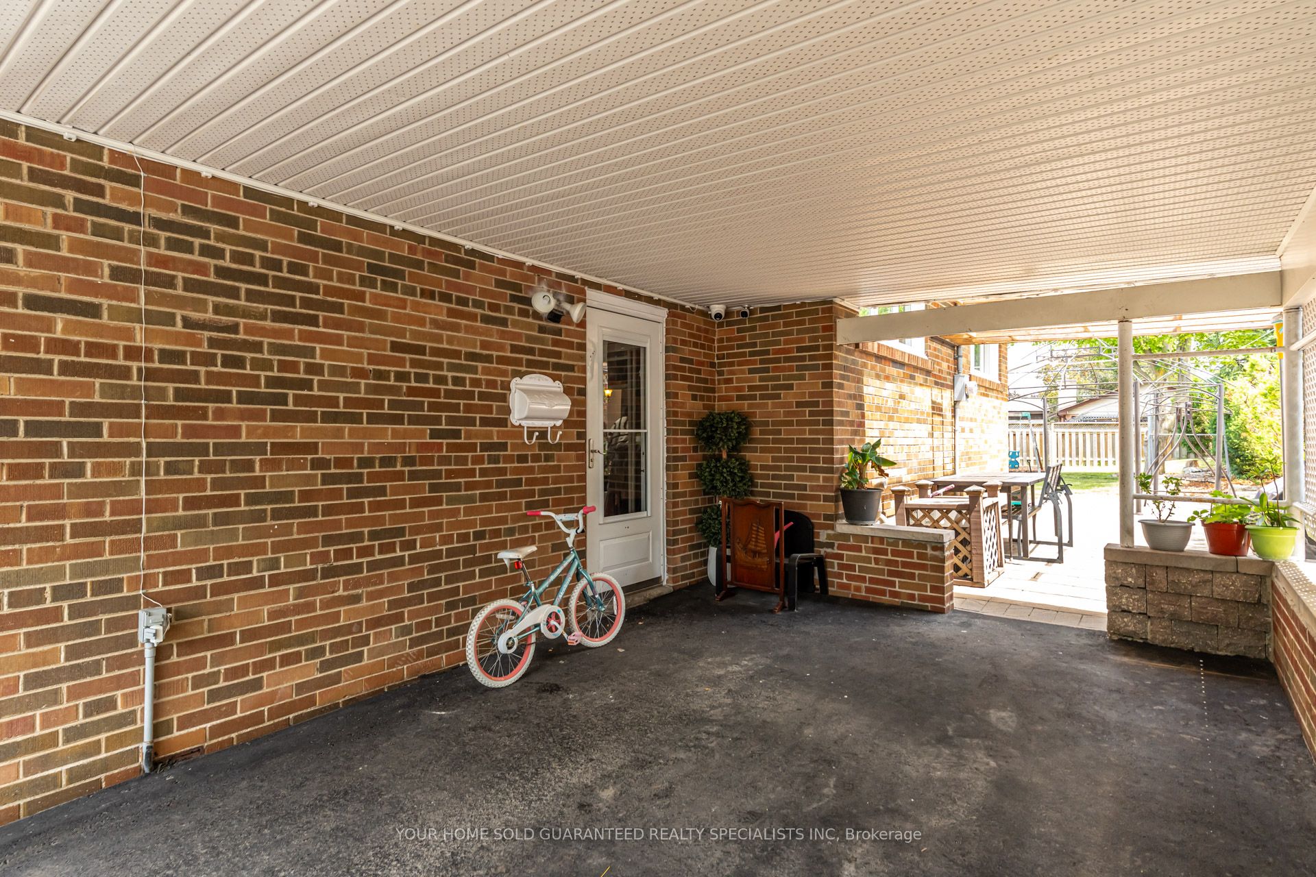 5 Hallow Crescent, Toronto, ON M9W 2V8 photo 3