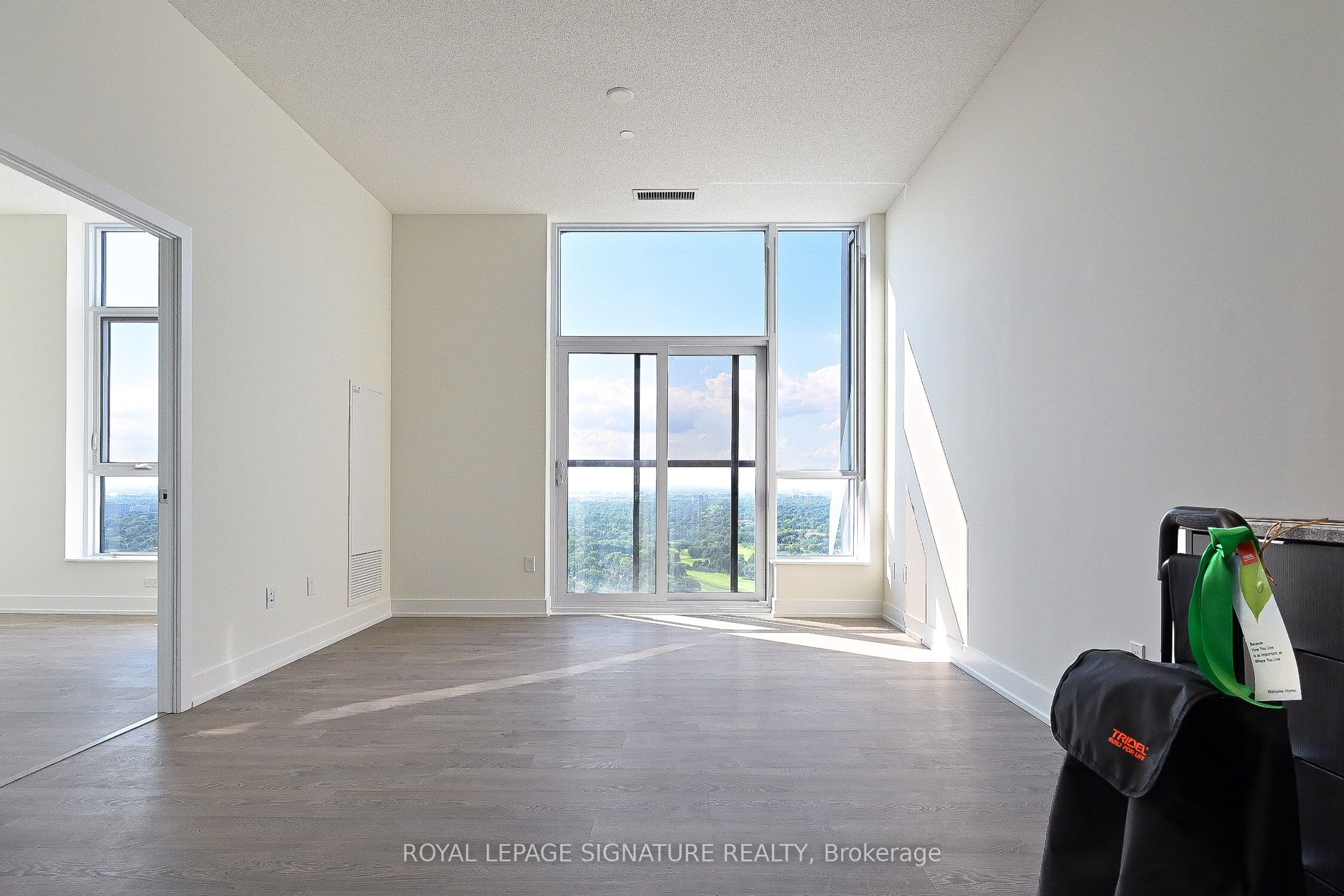 7 Mabelle Avenue 3203, Toronto, ON M9A 0C9 photo 4