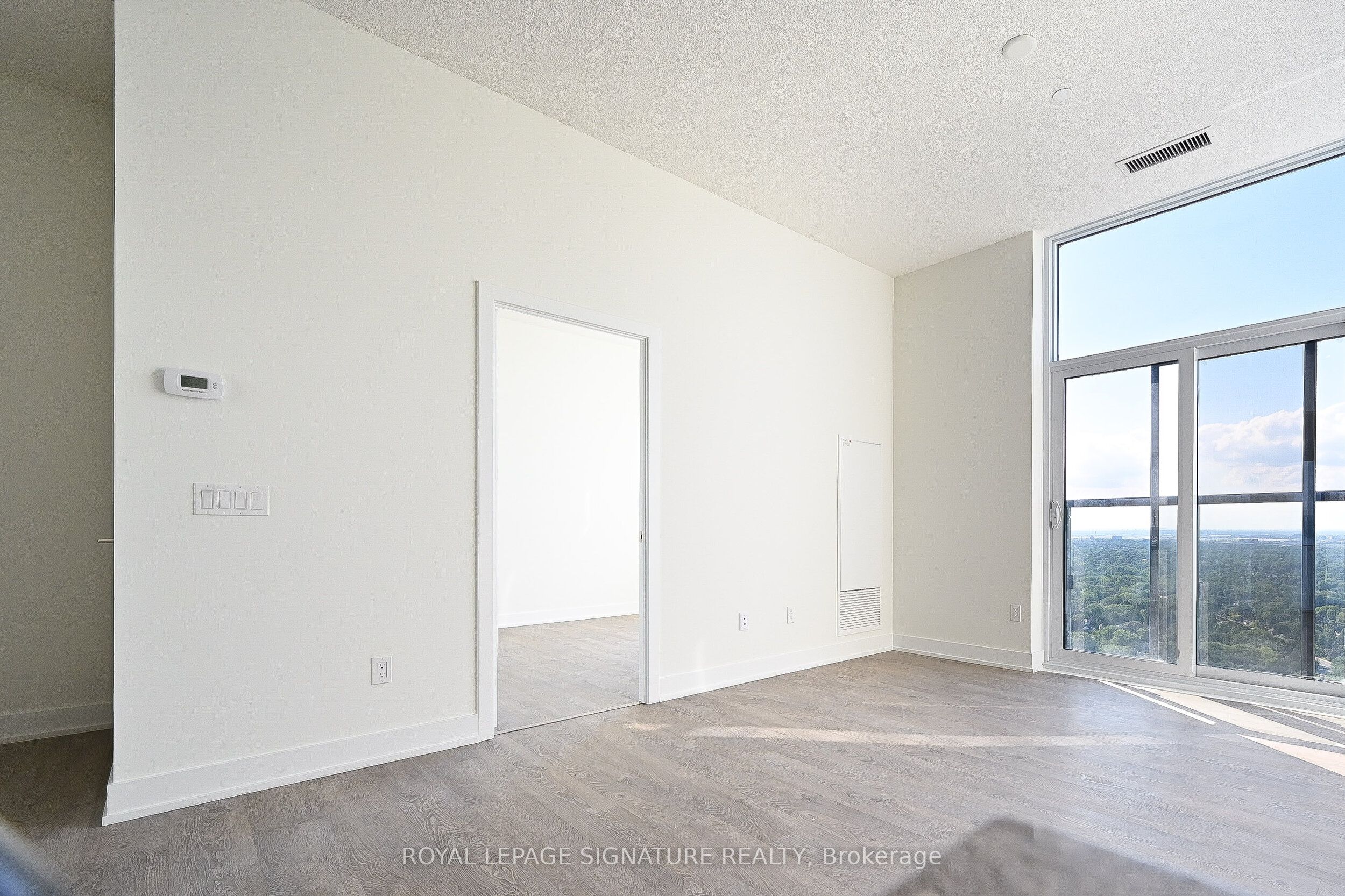 7 Mabelle Avenue 3203, Toronto, ON M9A 0C9 photo 5
