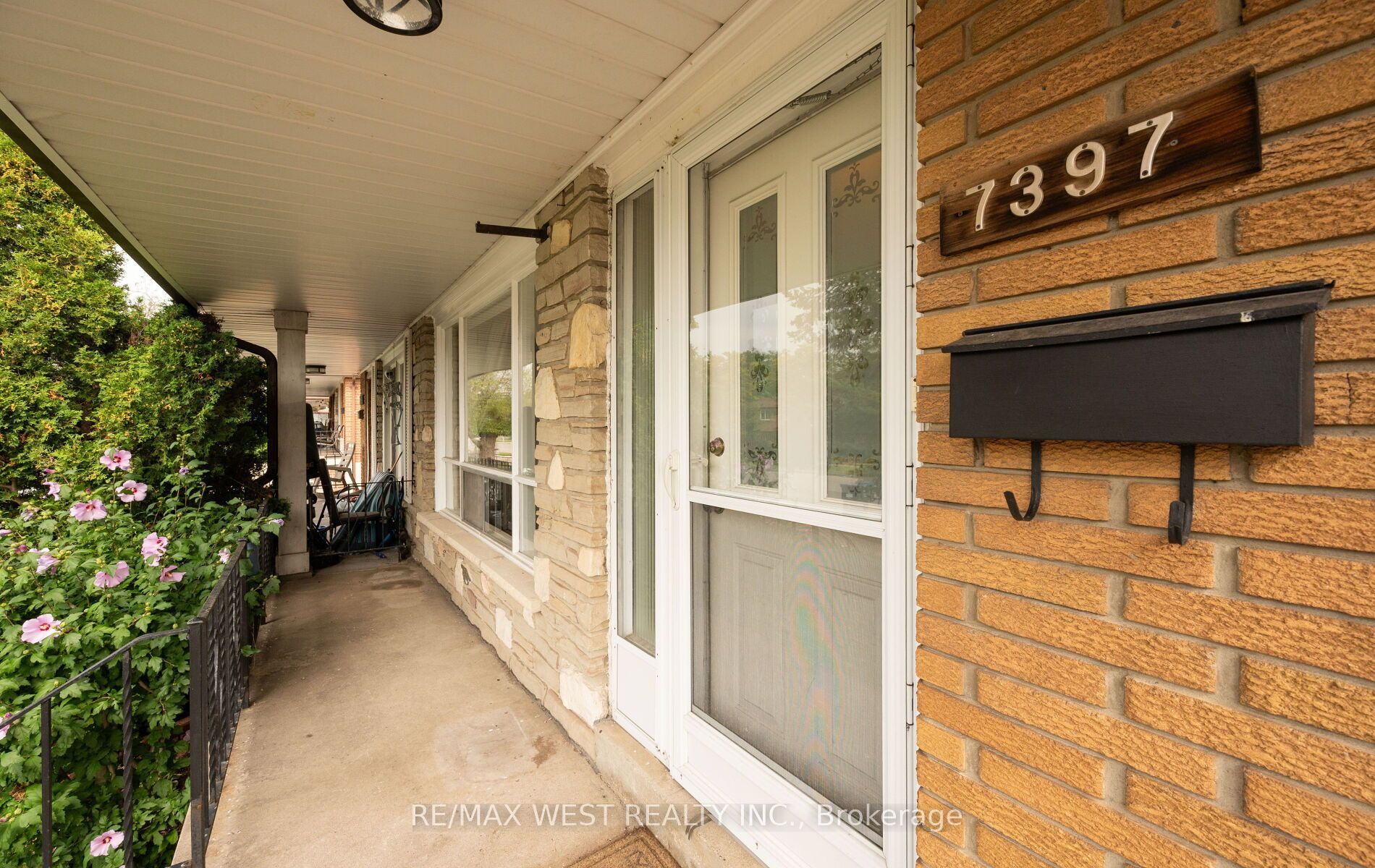 7397 Catalpa Road, Mississauga, ON L4T 2T2 photo 4