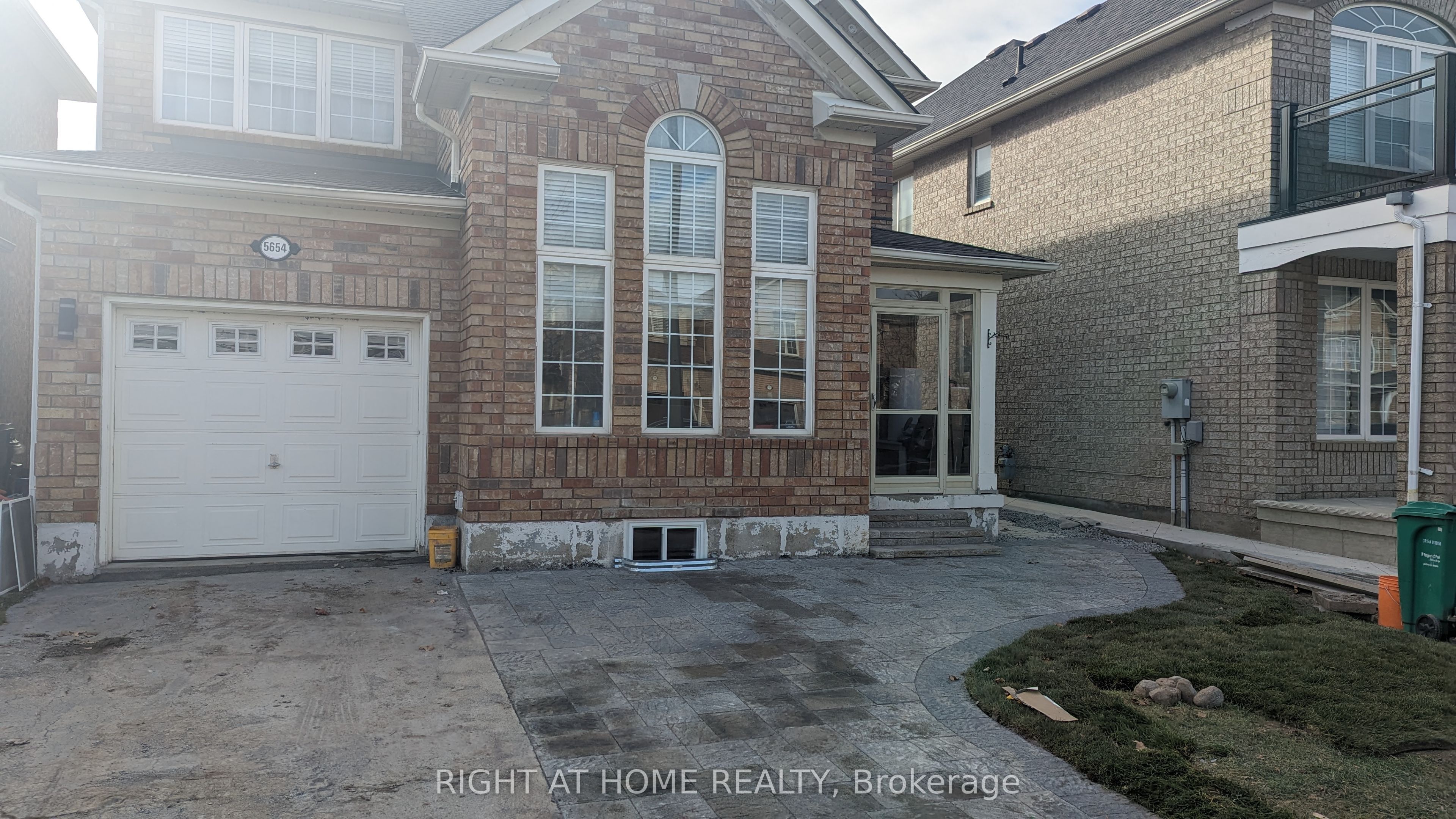 5654 Churchill Meadows Boulevard Basement Unit, Mississauga, ON L5M 7A7