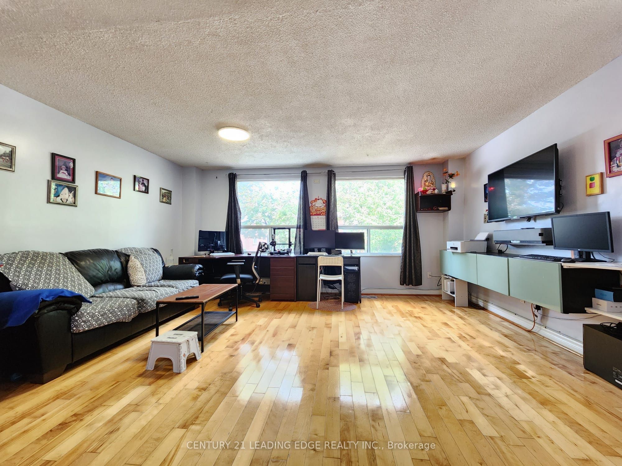 203 Lotherton Pathway 82, Toronto, ON M6B 2G6 photo 2