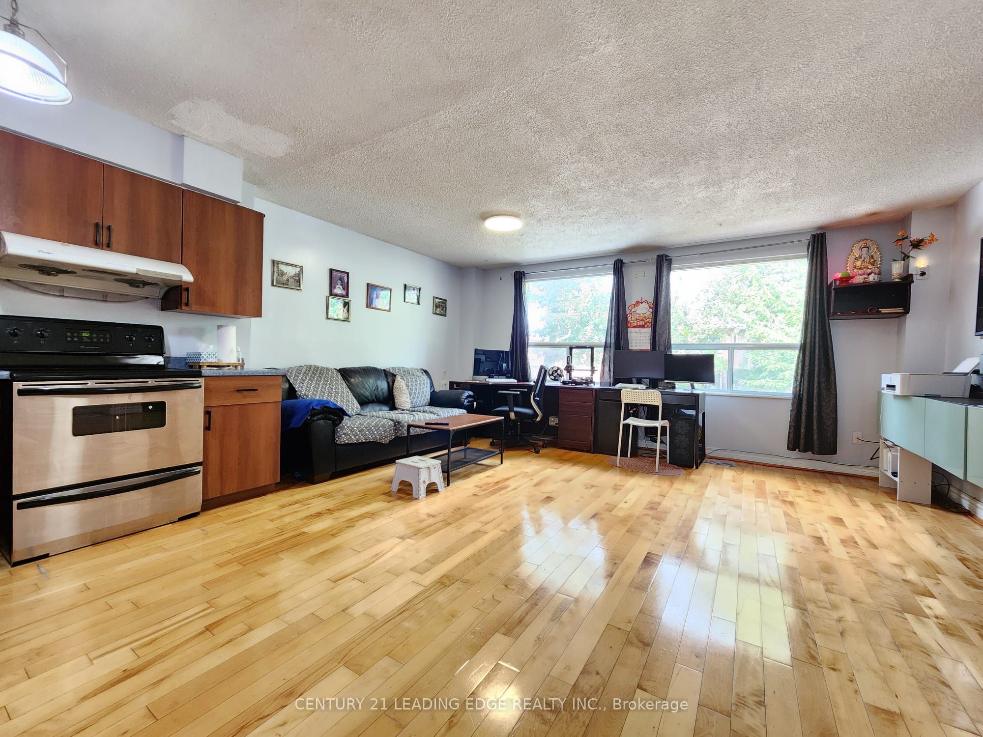 203 Lotherton Pathway 82, Toronto, ON M6B 2G6 photo 3