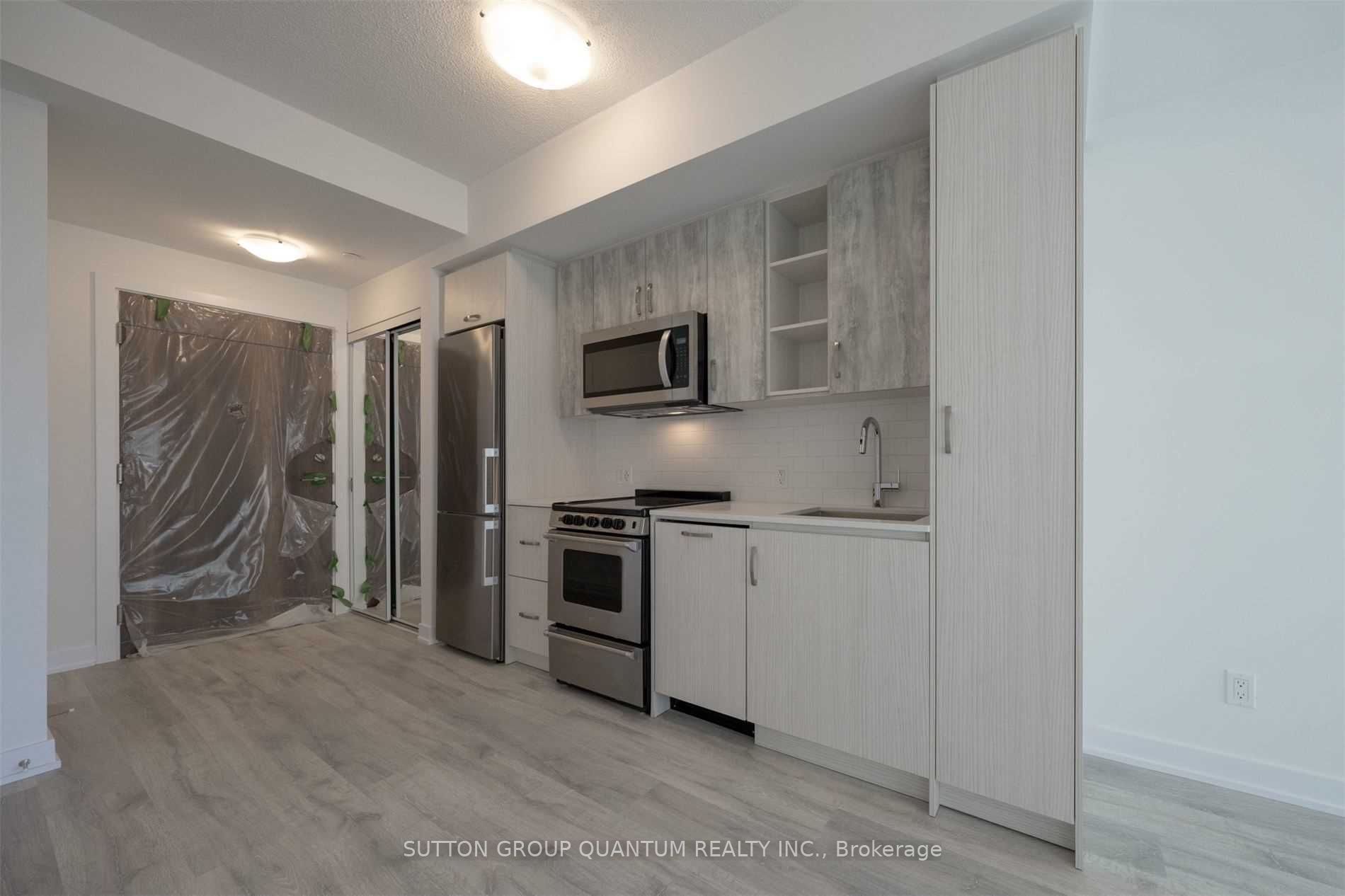 251 Manitoba Street 1026, Toronto, ON M8Y 0C7 photo 2