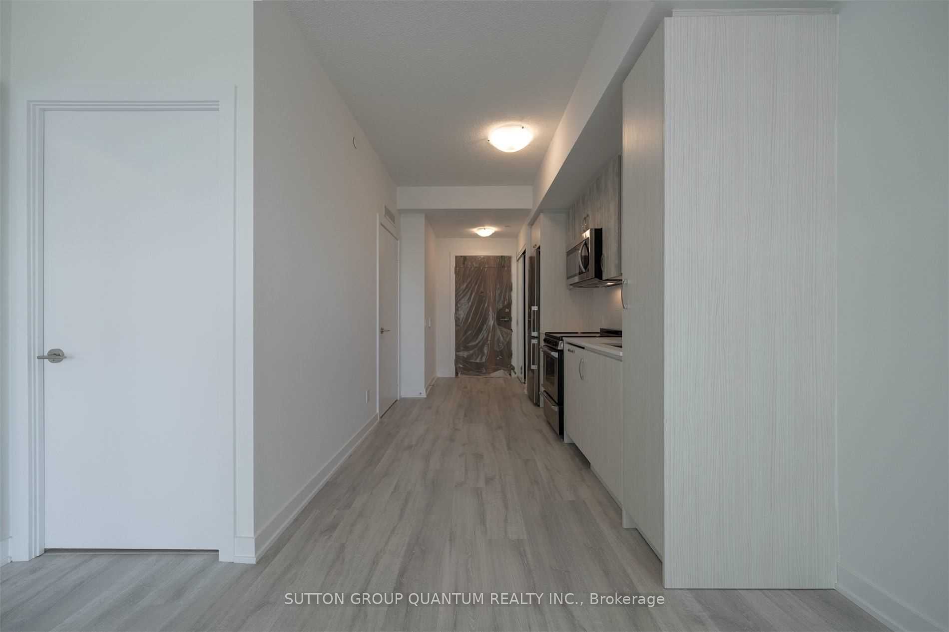 251 Manitoba Street 1026, Toronto, ON M8Y 0C7 photo 3