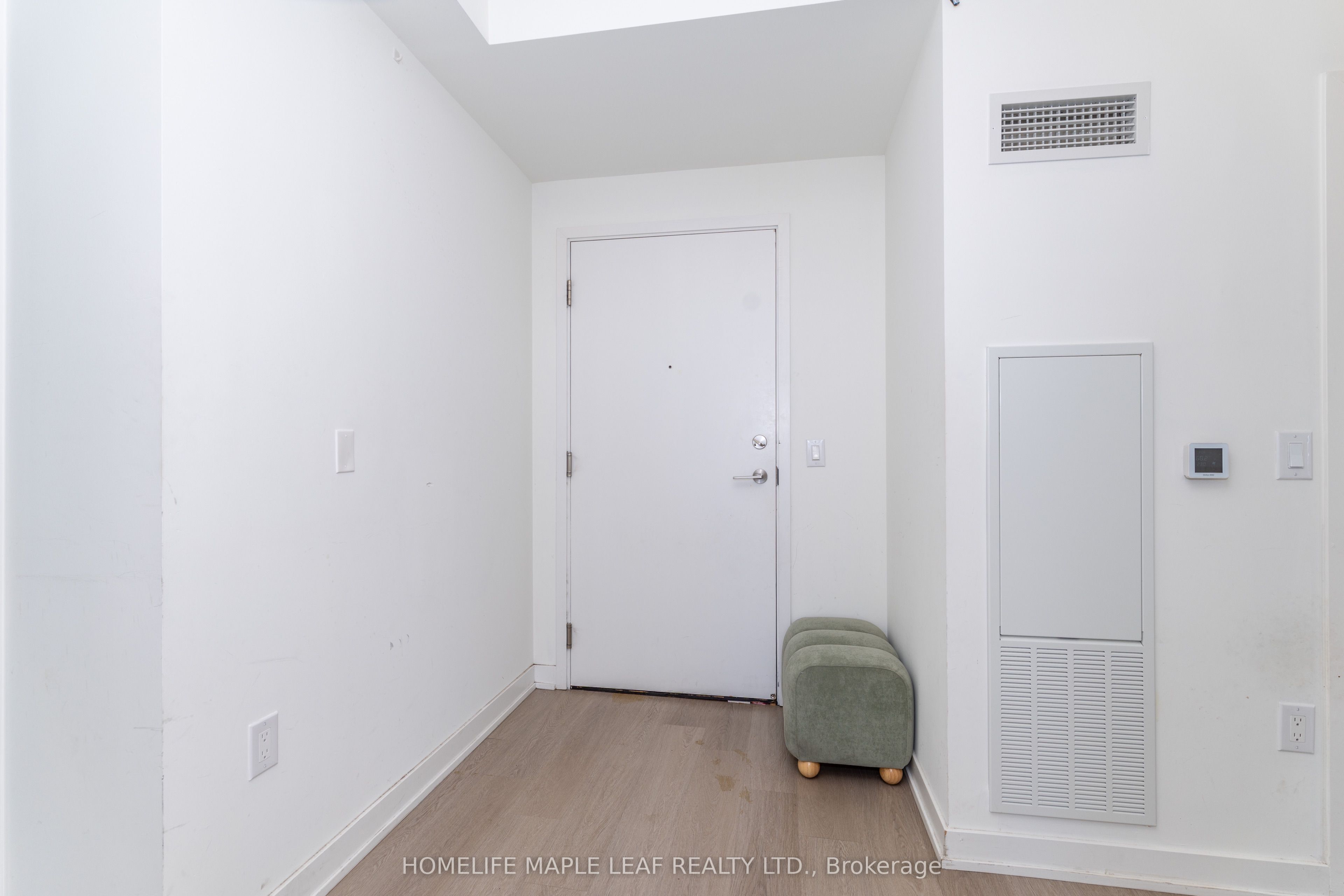 859 The Queensway 703, Toronto, ON M8Z 1N8 photo 5