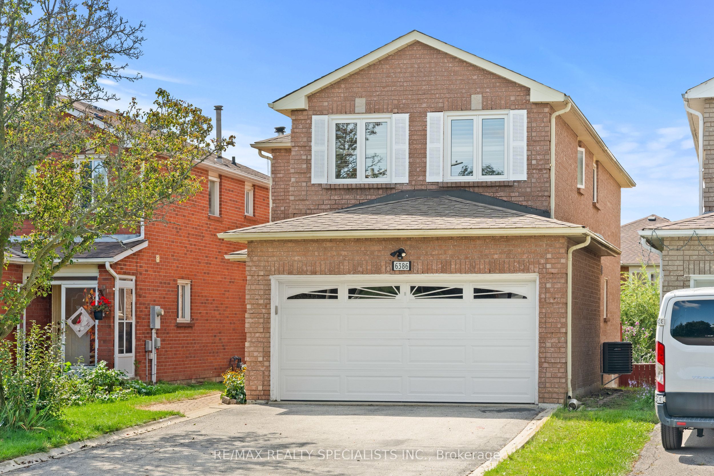 6386 Longspur Road, Mississauga, ON L5N 6H1 photo 2