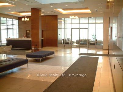 33 Elm Drive 1304, Mississauga, ON L5B 4M2 photo 3