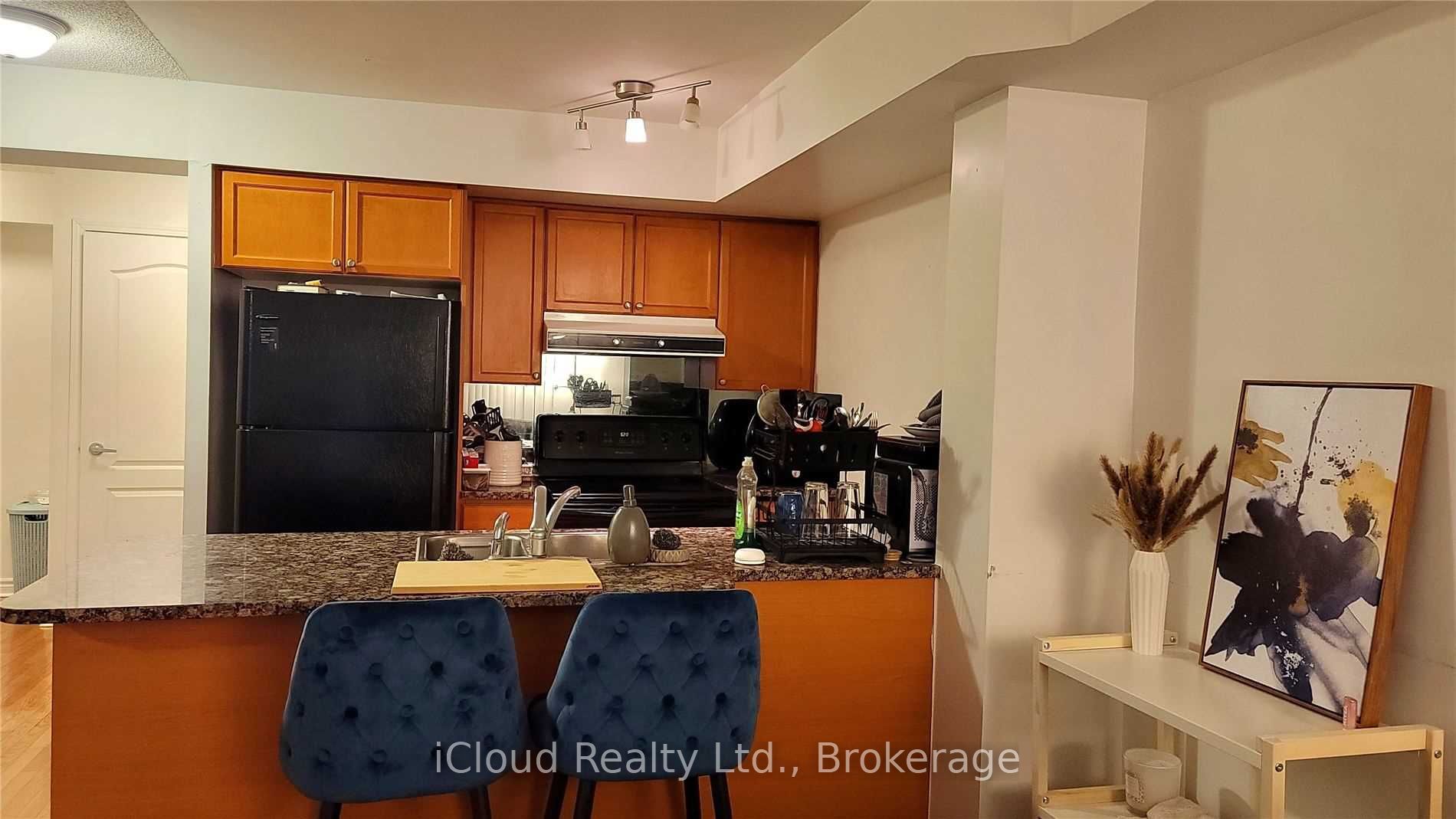 33 Elm Drive 1304, Mississauga, ON L5B 4M2 photo 5