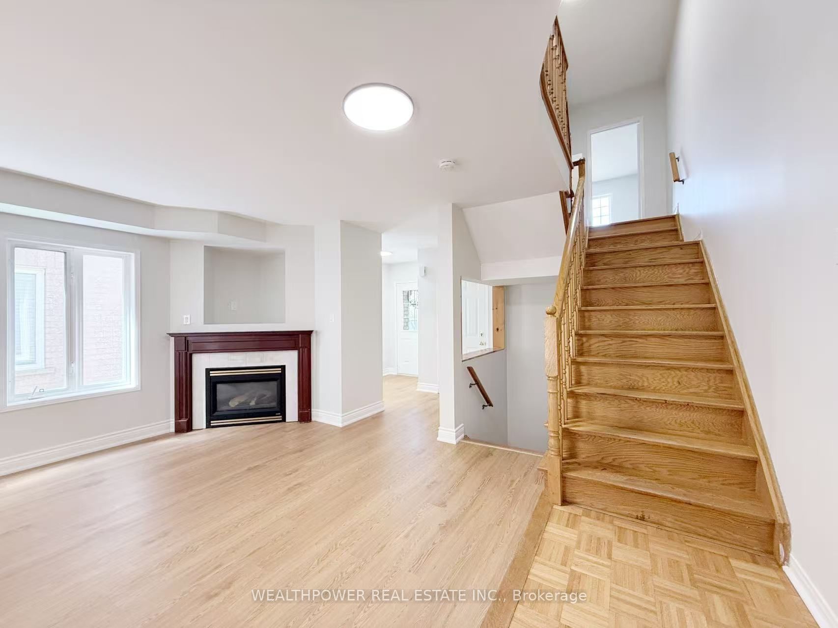 567 Summer Park Crescent, Mississauga, ON L5B 4E9 photo 3