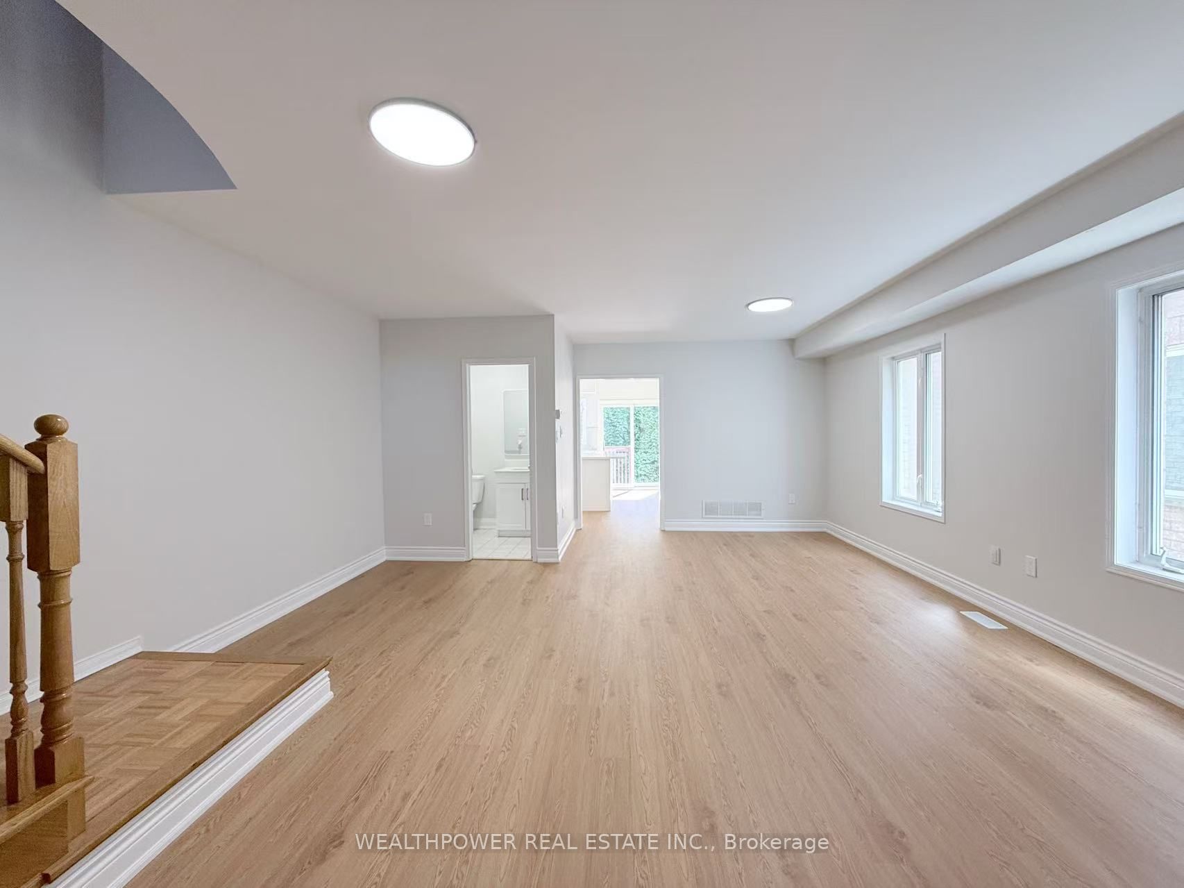 567 Summer Park Crescent, Mississauga, ON L5B 4E9 photo 4