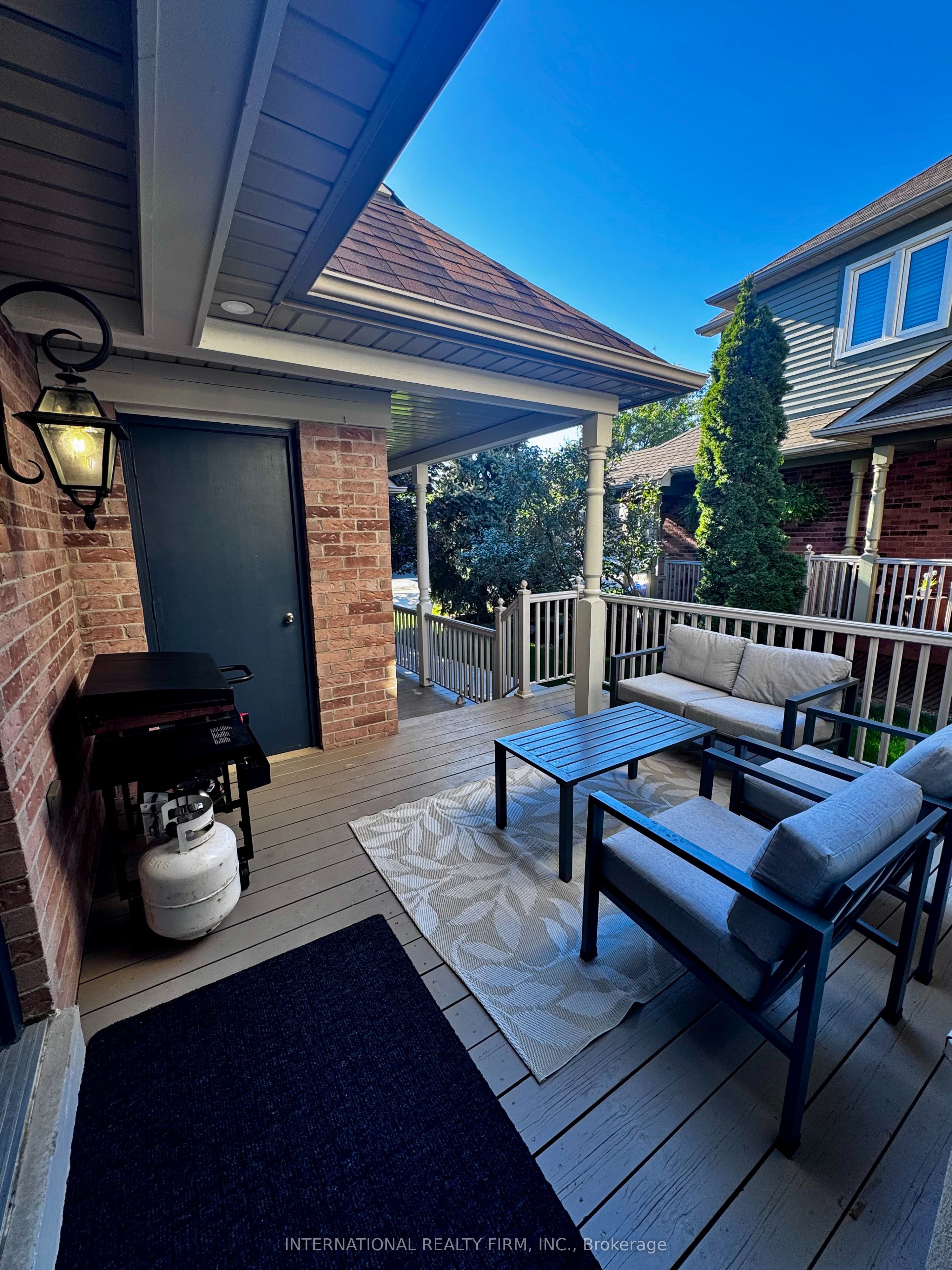 2745 Galleon Crescent, Mississauga, ON L5M 5T8 photo 4