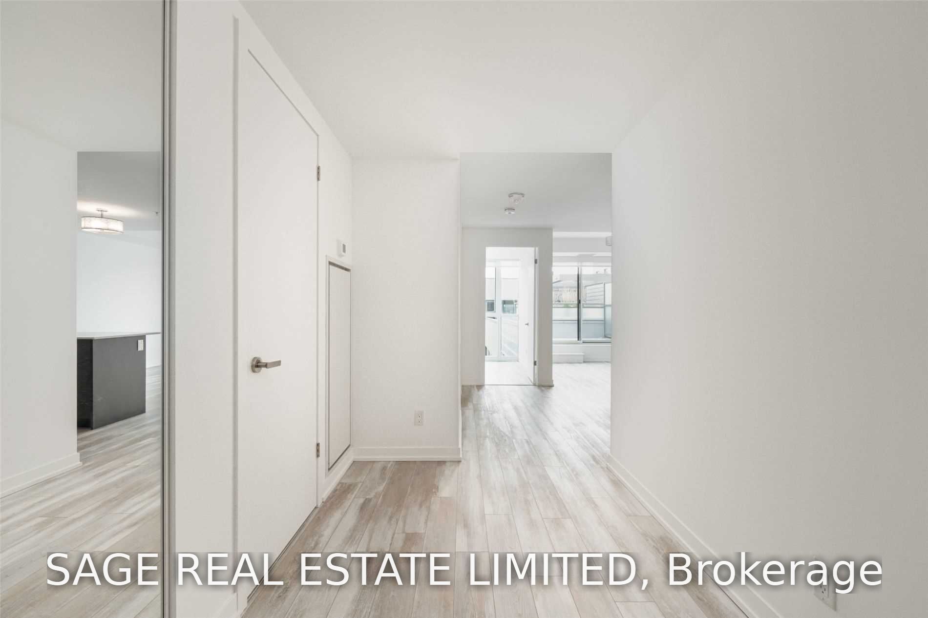 38 Howard Park Avenue 720, Toronto, ON M6R 0A7 photo 2