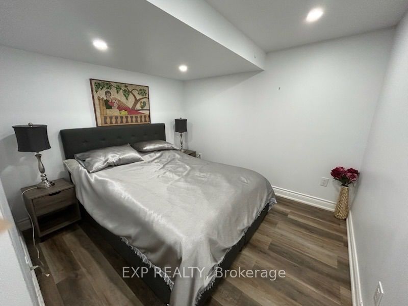 307 Burloak Drive Basement, Oakville, ON L6L 6T6 photo 5