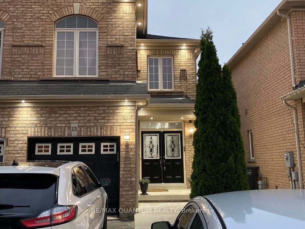 13 Portrush Trail, Brampton, ON L6X 0R4 photo 2