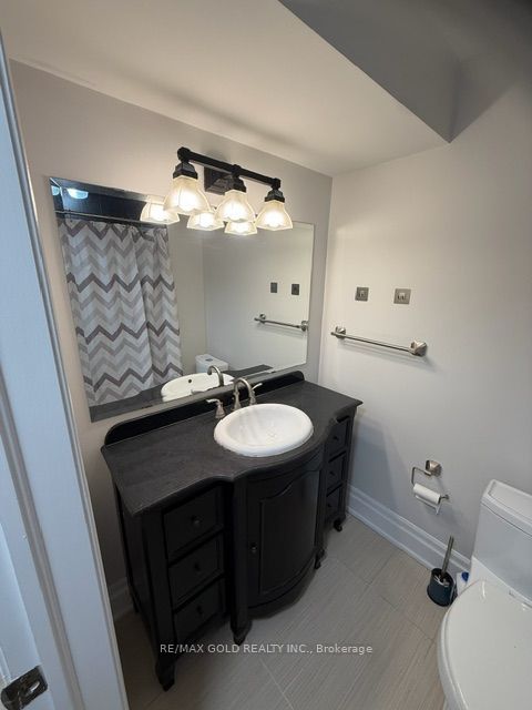 47 Midsummer Drive, Brampton, ON L6P 3E4 photo 4