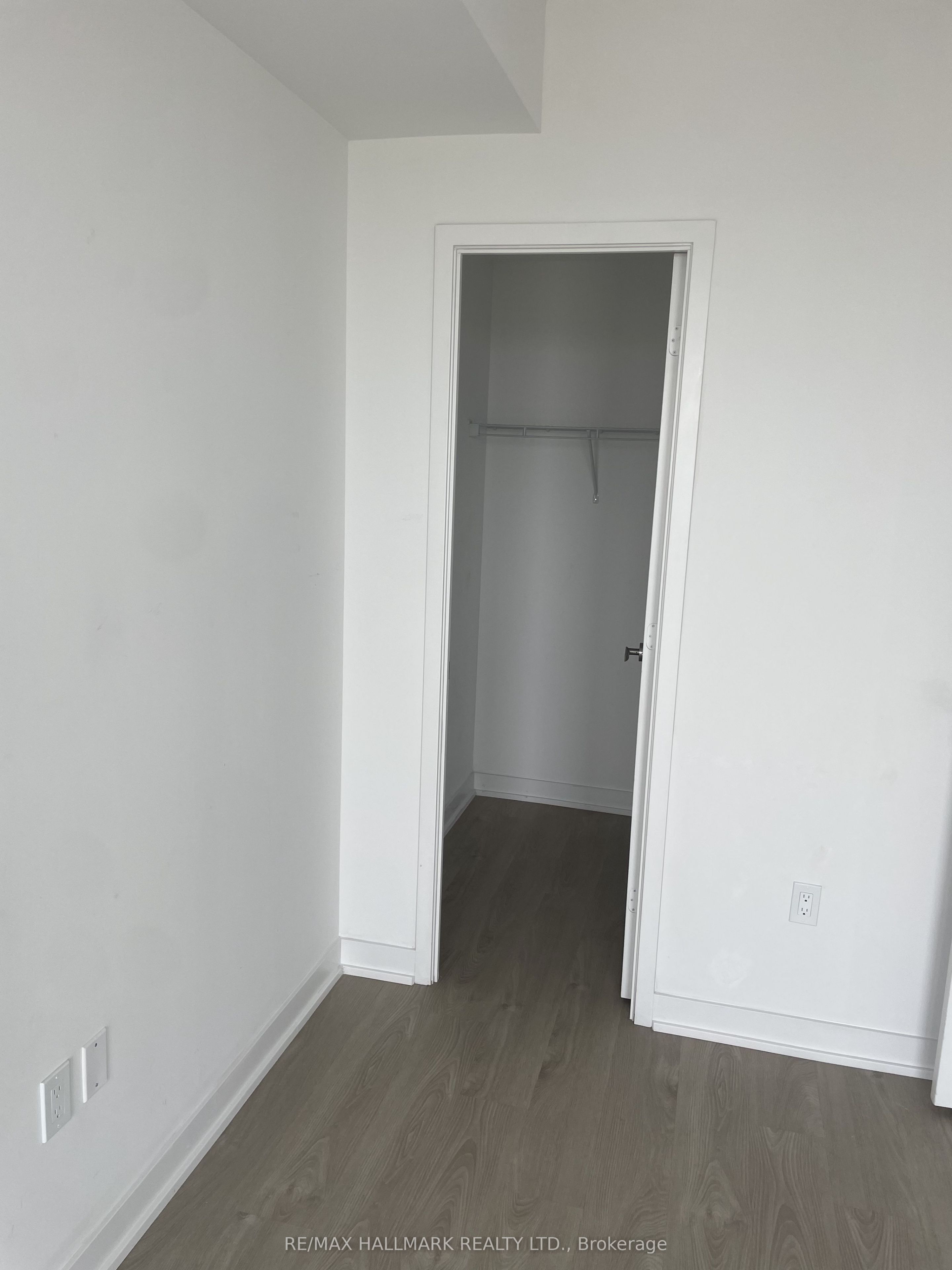 3900 Confederation Parkway 4111, Mississauga, ON L5B 0M3 photo 5