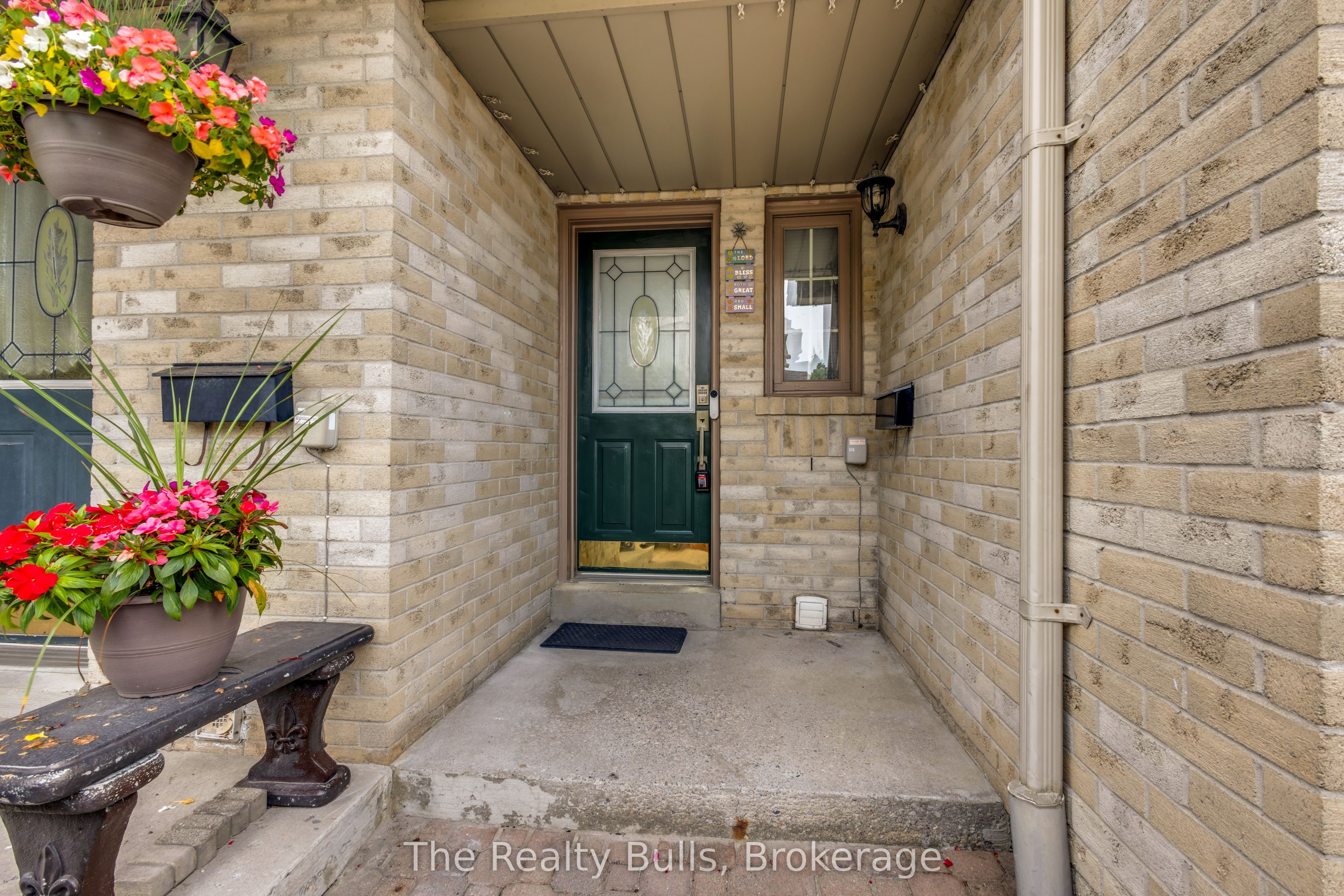 1292 Sherwood Mills Boulevard 136, Mississauga, ON L5V 2G8 photo 2