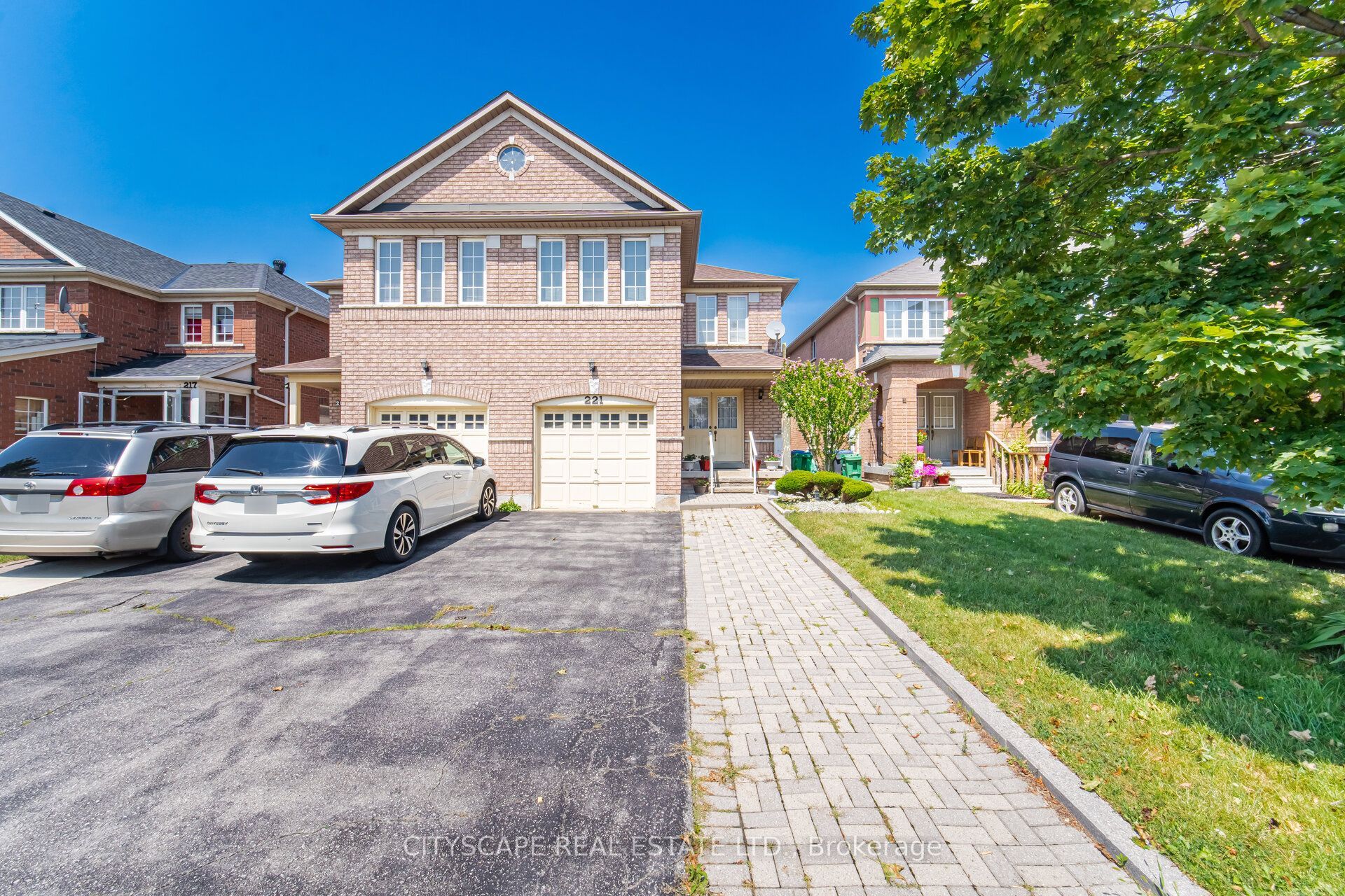 221 Richvale Drive S, Brampton, ON L6Z 4W2 photo 3