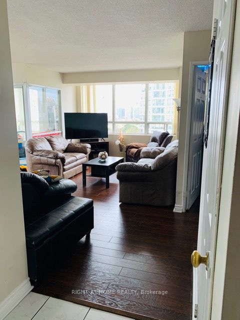 50 Kingsbridge Garden Circle 811, Mississauga, ON L5R 1Y2 photo 5