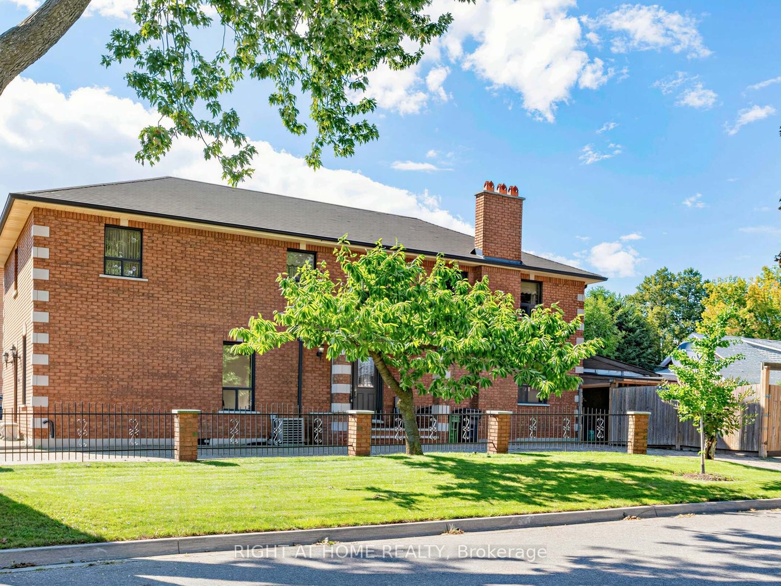 102 Judson Street, Toronto, ON M8Z 1B1 photo 5