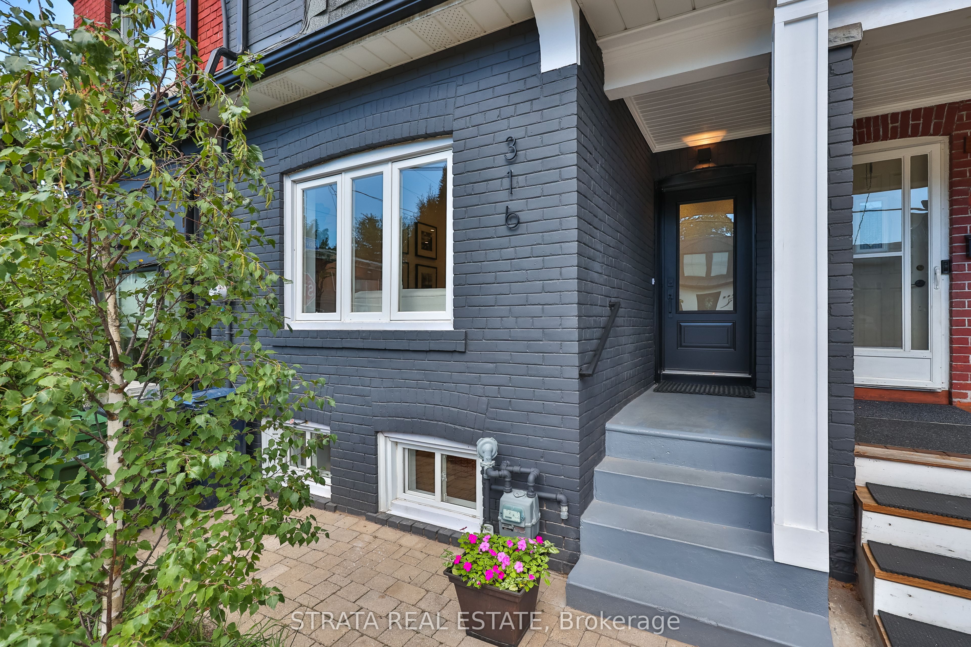 316 St Johns Road, Toronto, ON M6S 2K2 photo 3