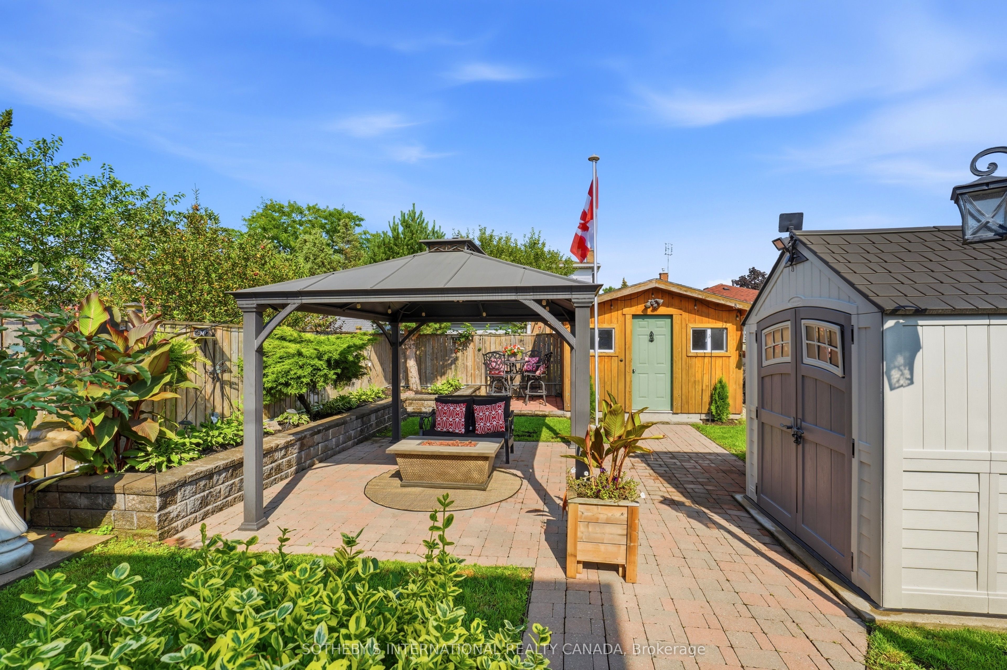 2429 Whaley Whaley Drive, Mississauga, ON L5B 2B3 photo 4