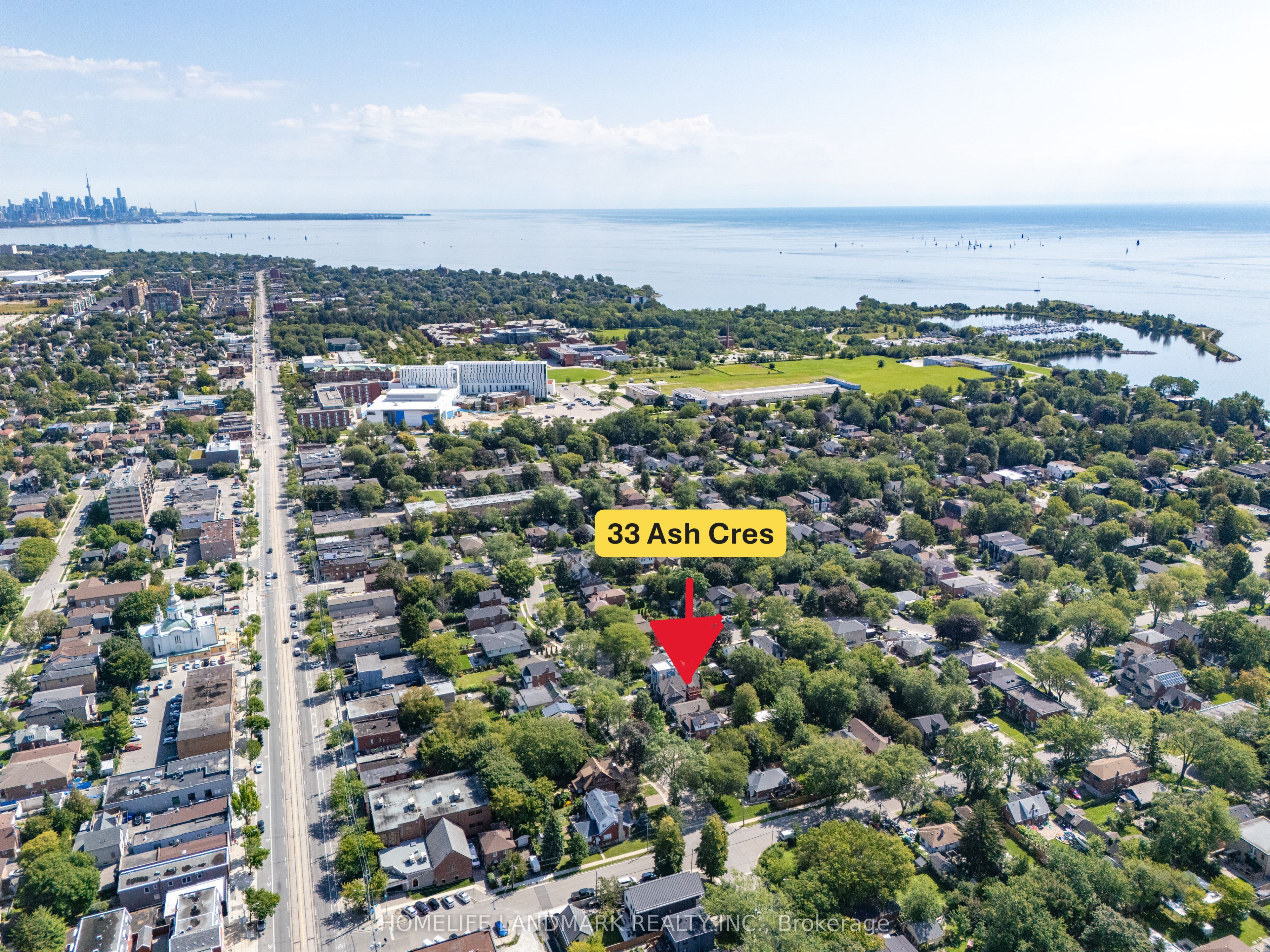 33 Ash Crescent, Toronto, ON M8W 1E4 photo 2