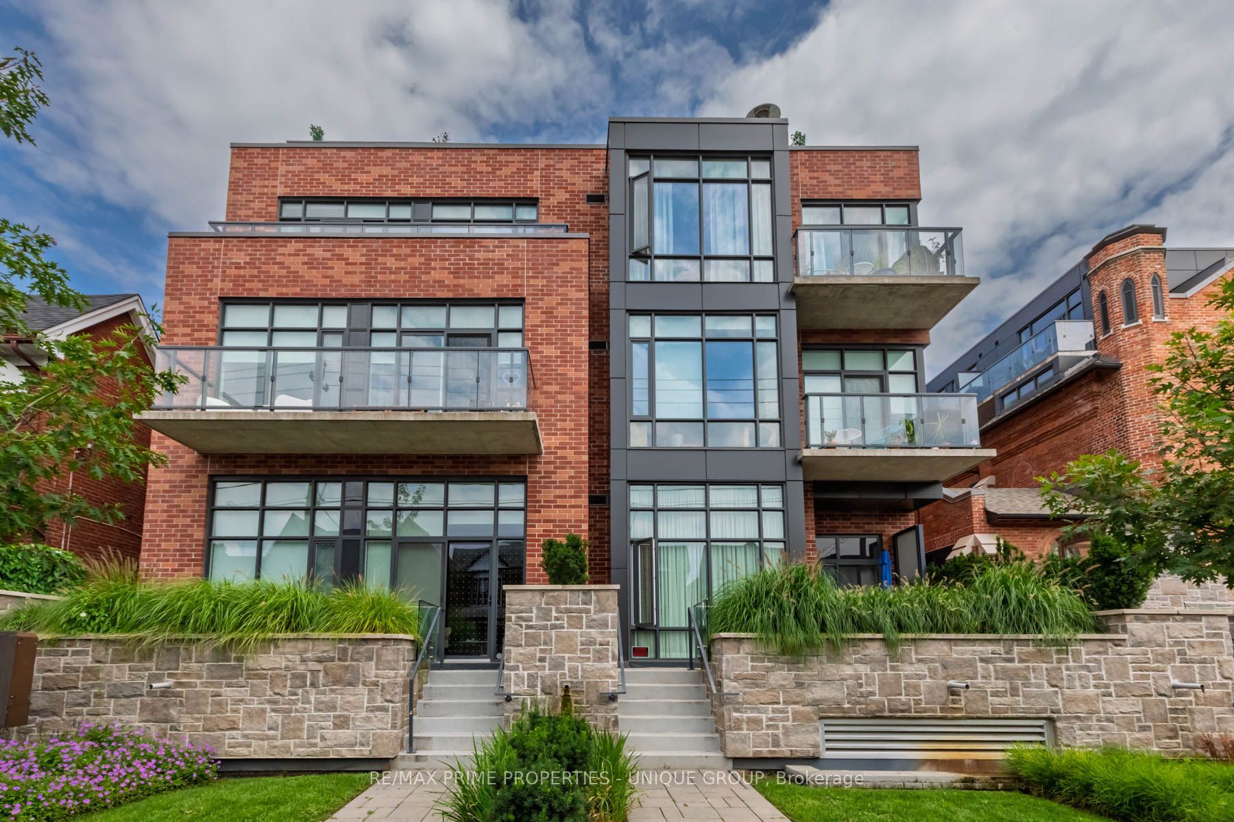 245 Perth Avenue 304, Toronto, ON M6P 3X9 photo 2