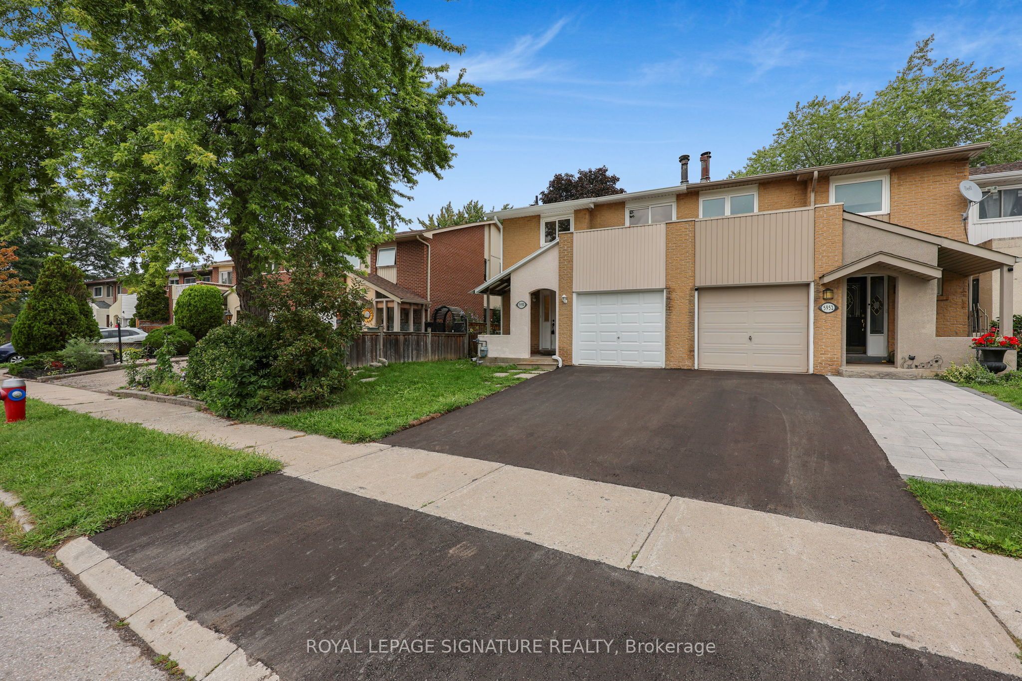 5950 Chidham Crescent, Mississauga, ON L5N 2R9 photo 2