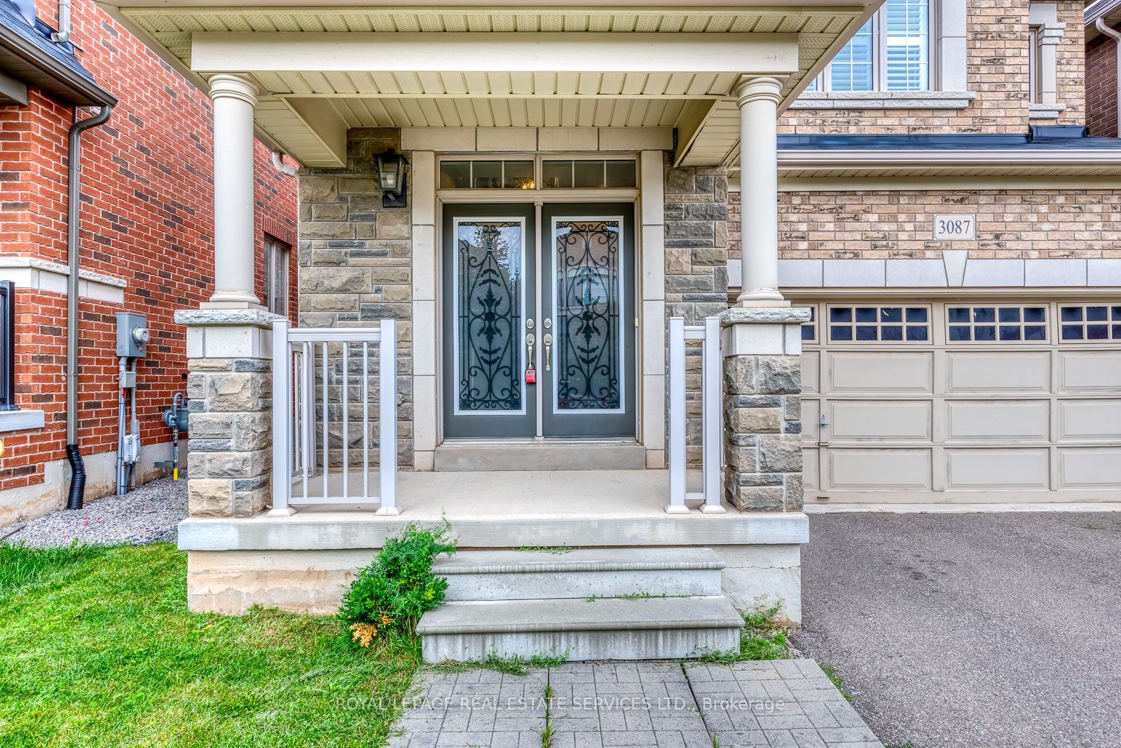 3087 Streamwood Pass, Oakville, ON L6H 0S8 photo 3