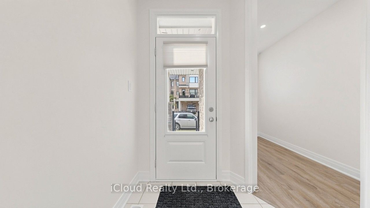 563 Bellflower Court, Milton, ON L9E 1W5 photo 4