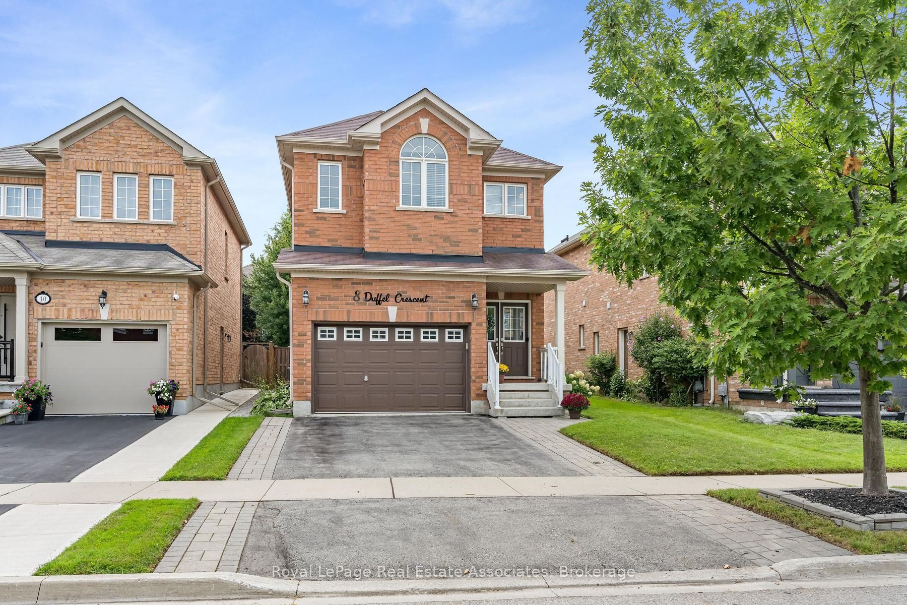 8 Duffel Crescent, Halton Hills, ON L7G 0H7