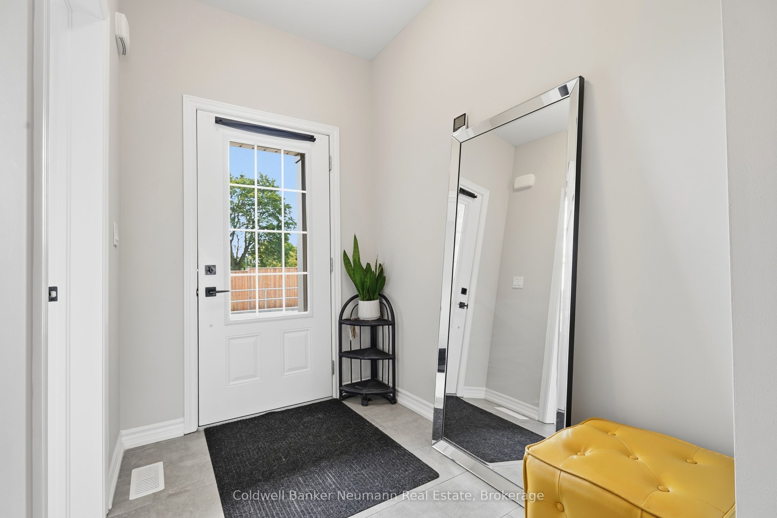 3 Braida Lane, Halton Hills, ON L7J 0B7 photo 3