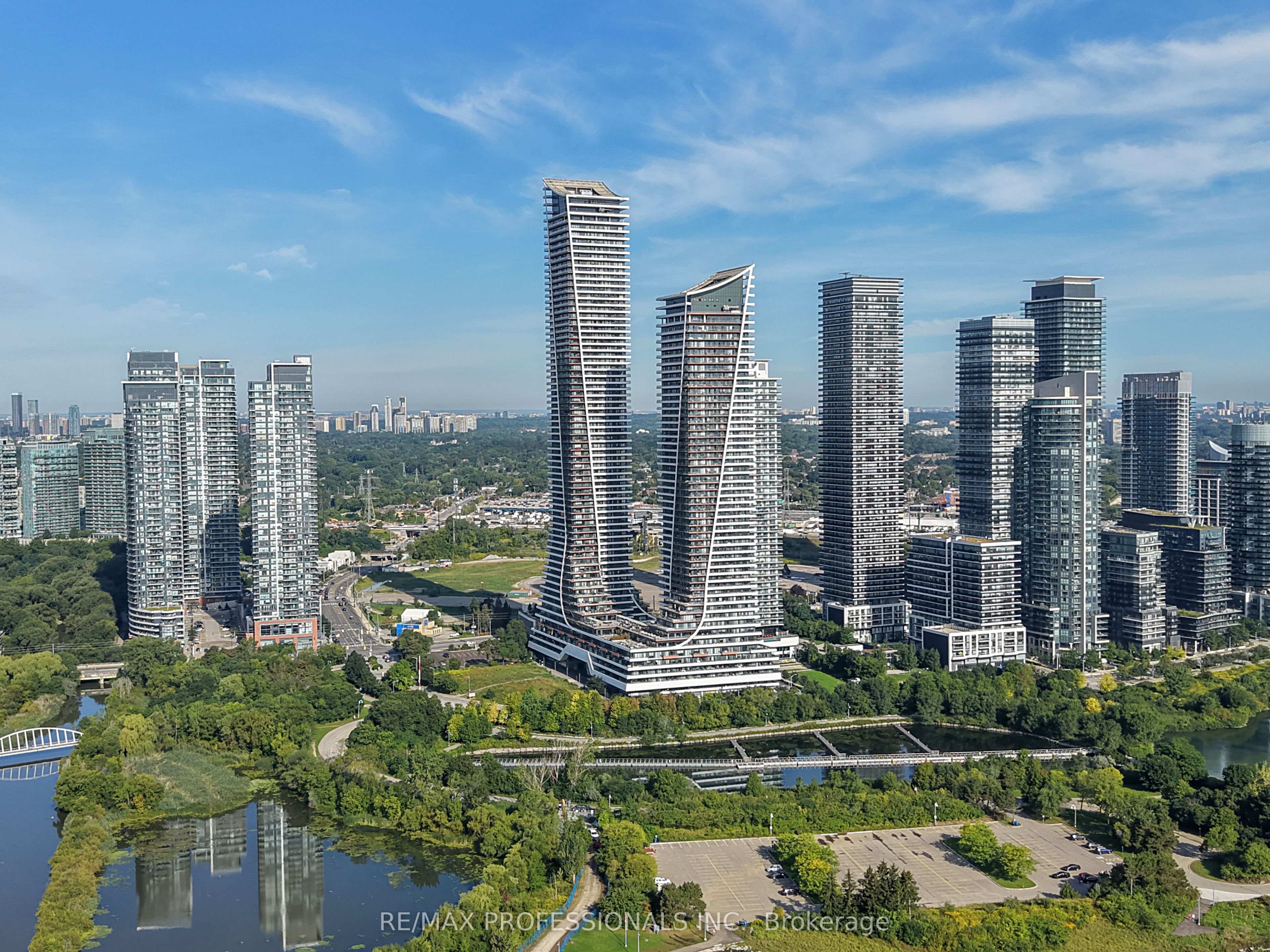 30 Shore Breeze Drive 2418, Toronto, ON M8V 0J1 photo 3
