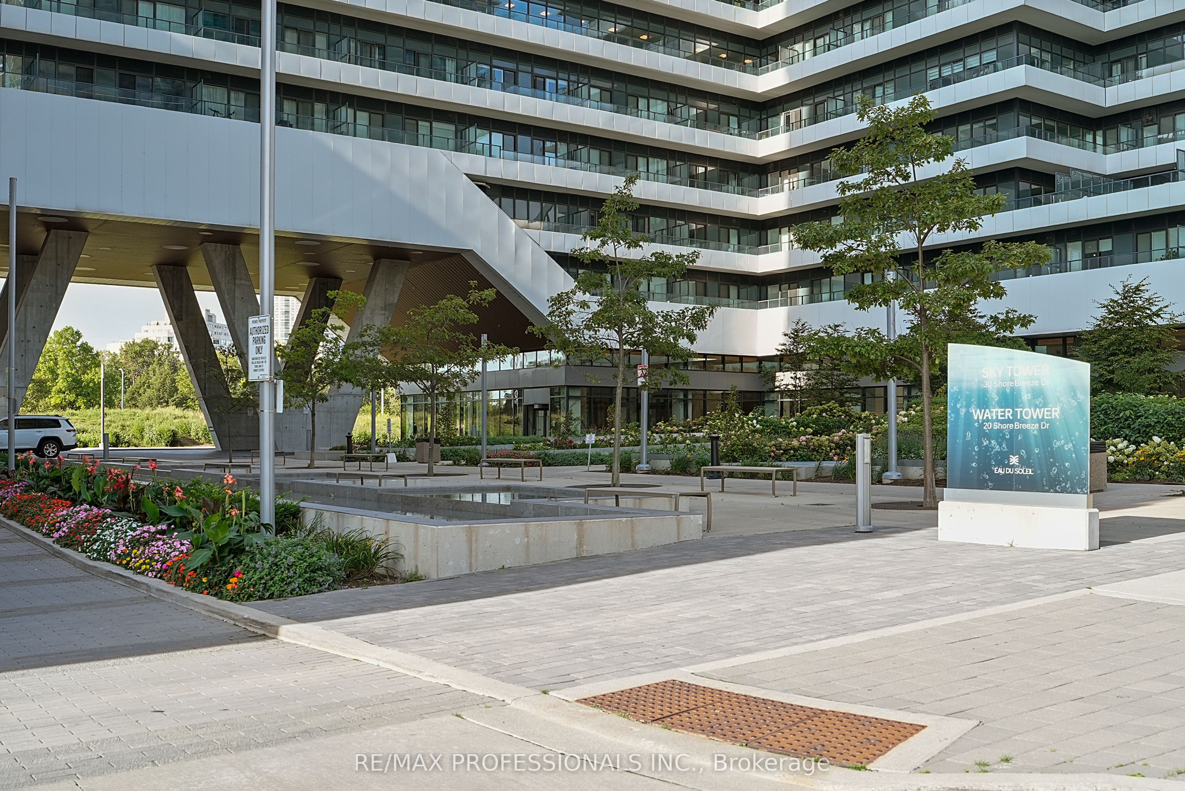 30 Shore Breeze Drive 2418, Toronto, ON M8V 0J1 photo 4
