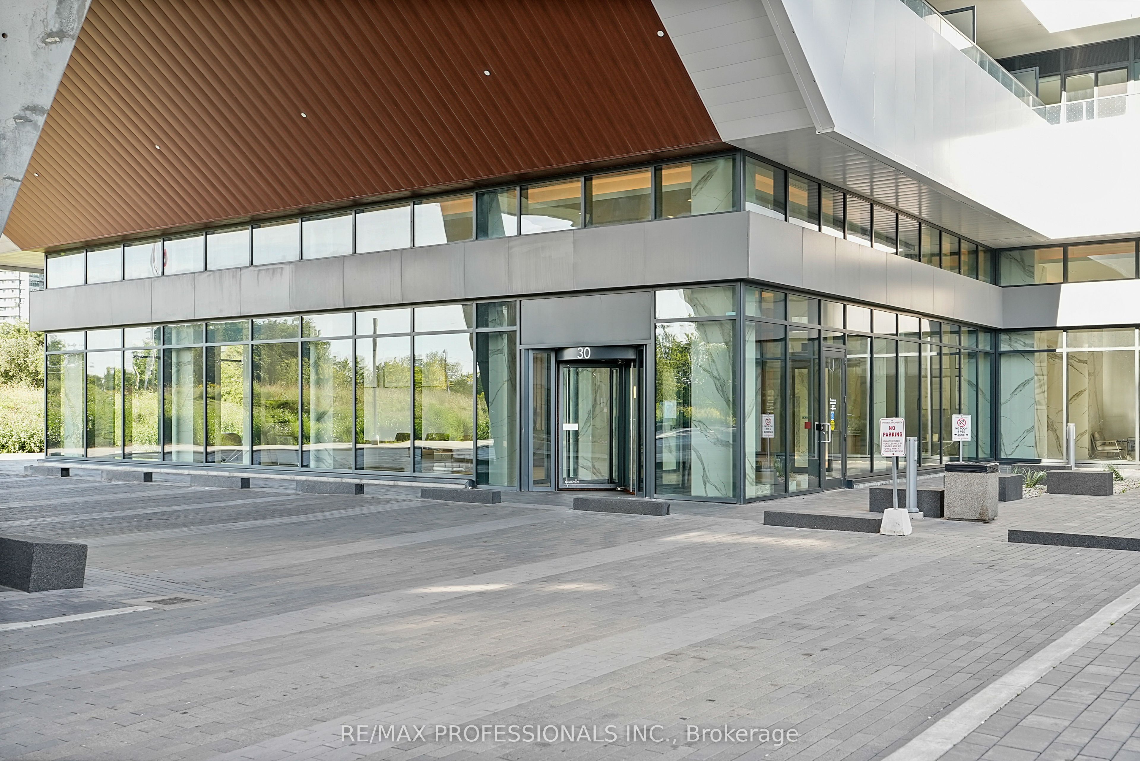 30 Shore Breeze Drive 2418, Toronto, ON M8V 0J1 photo 5