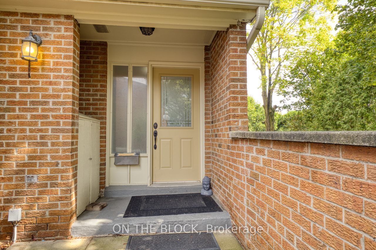 3010 Palmer Drive 1, Burlington, ON L7M 1L2 photo 5