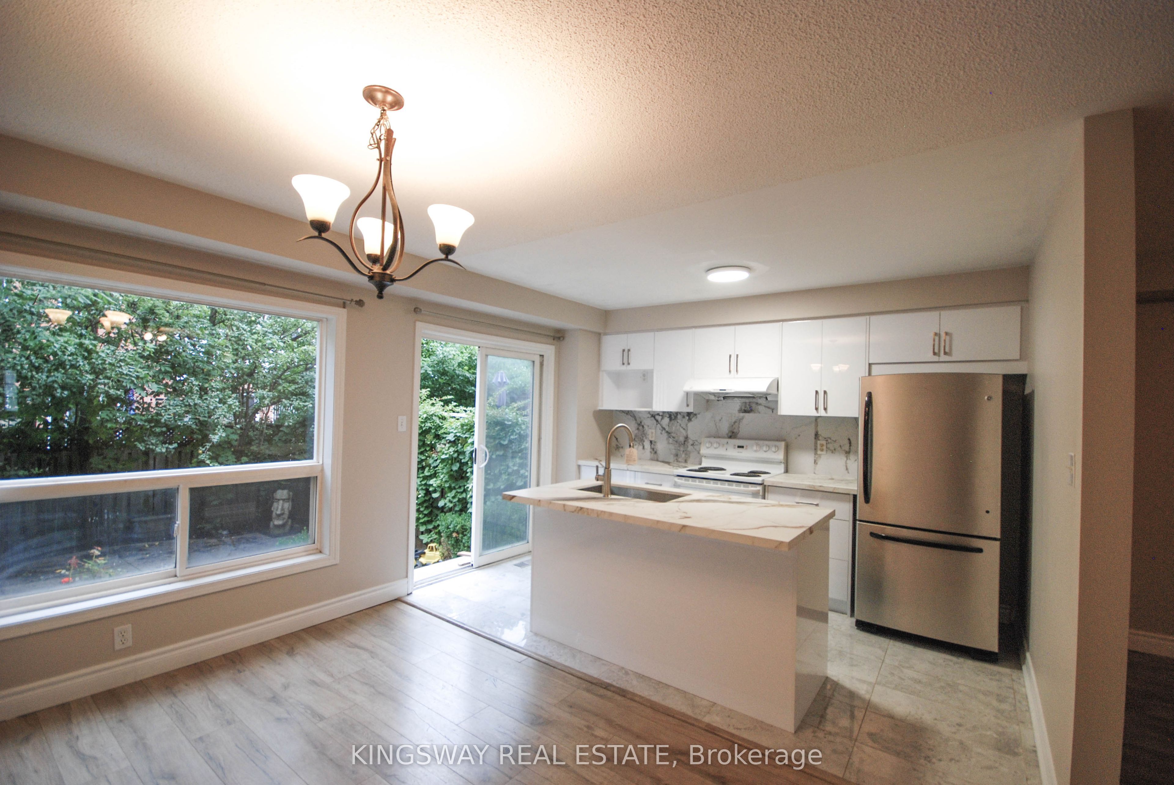 610 Angela Court, Burlington, ON L7L 7A4 photo 4