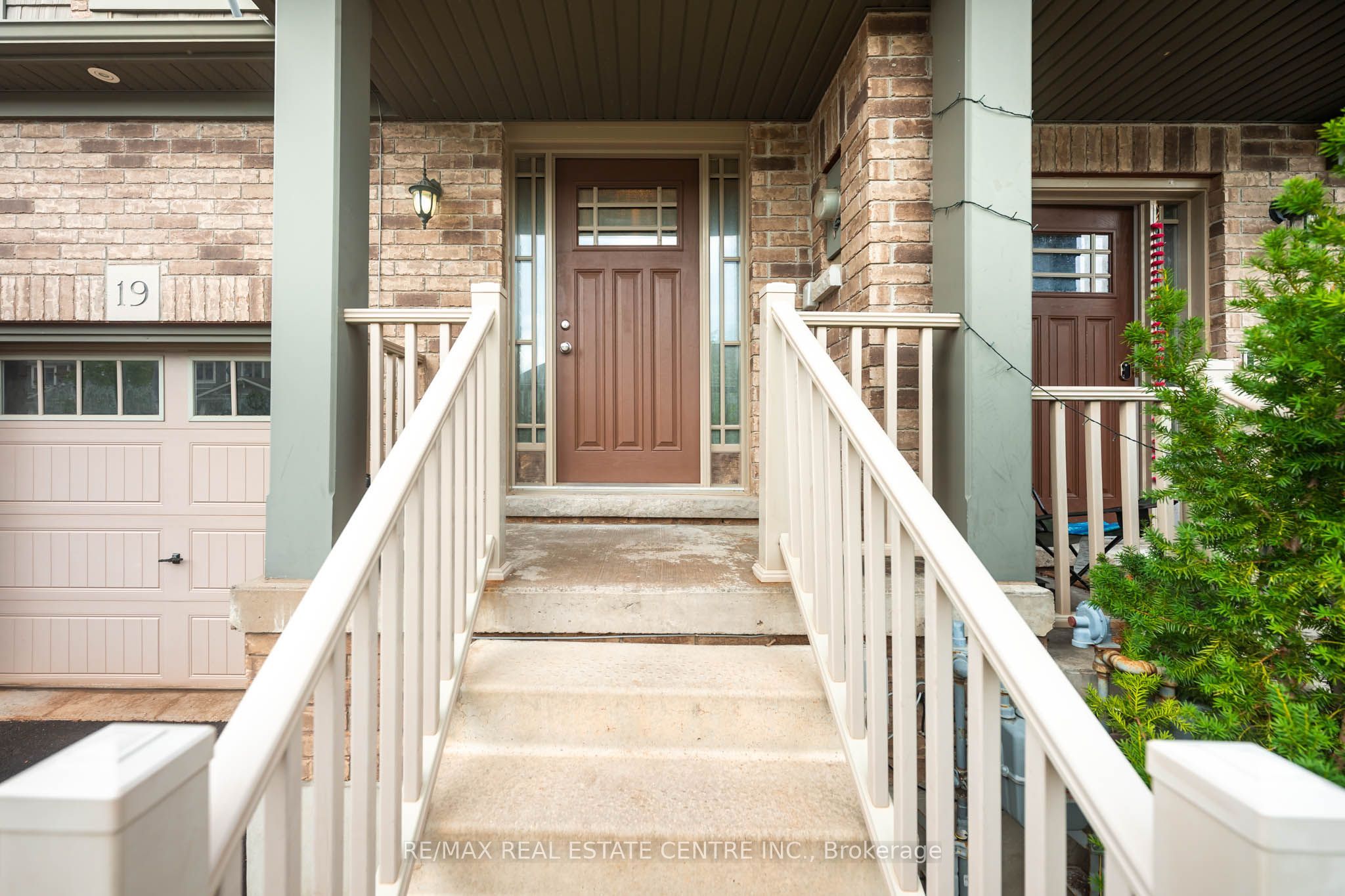 19 Laverty Crescent, Orangeville, ON L9W 6T1 photo 2