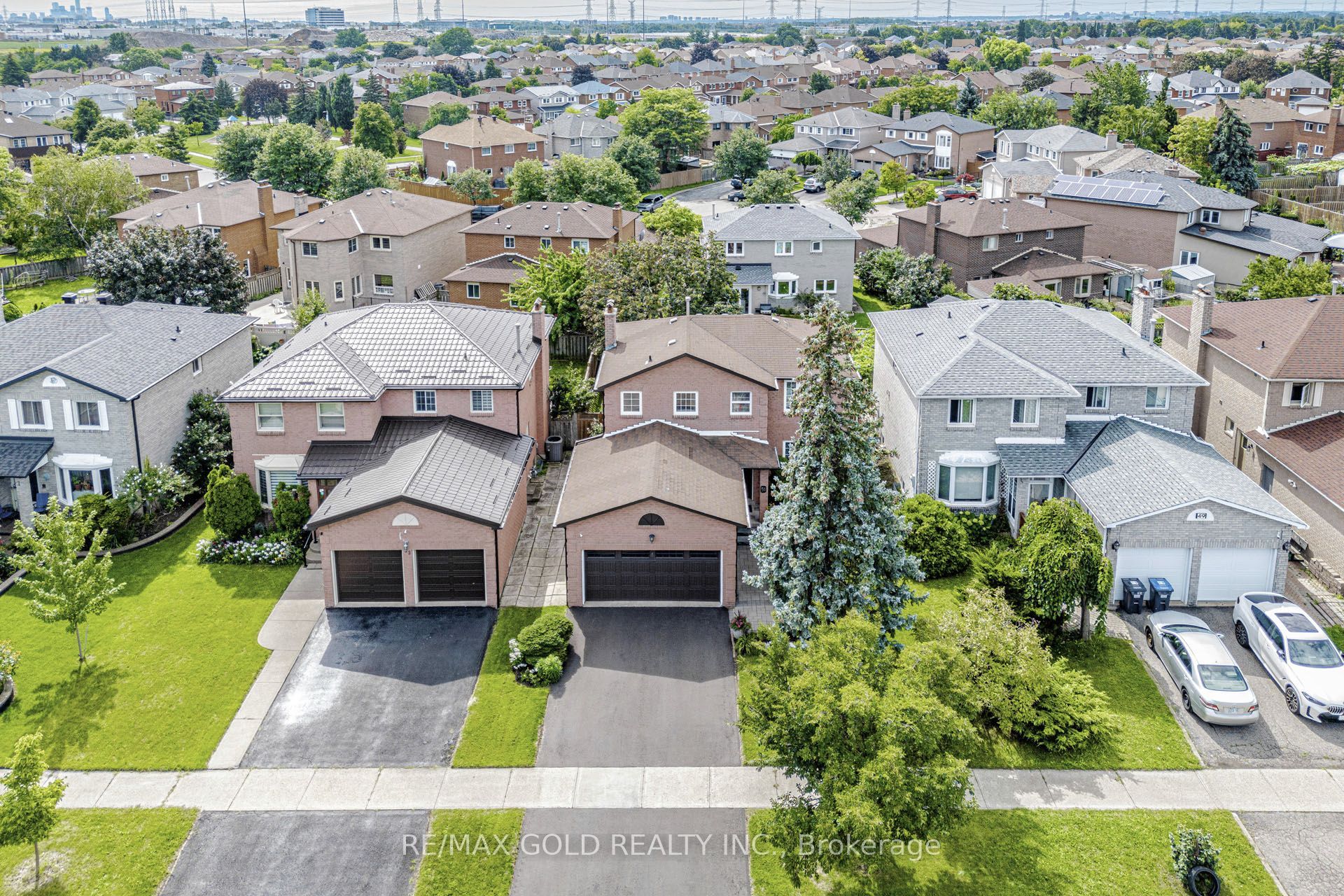 51 HAVELOCK Drive E, Brampton, ON L6W 4A8 photo 2