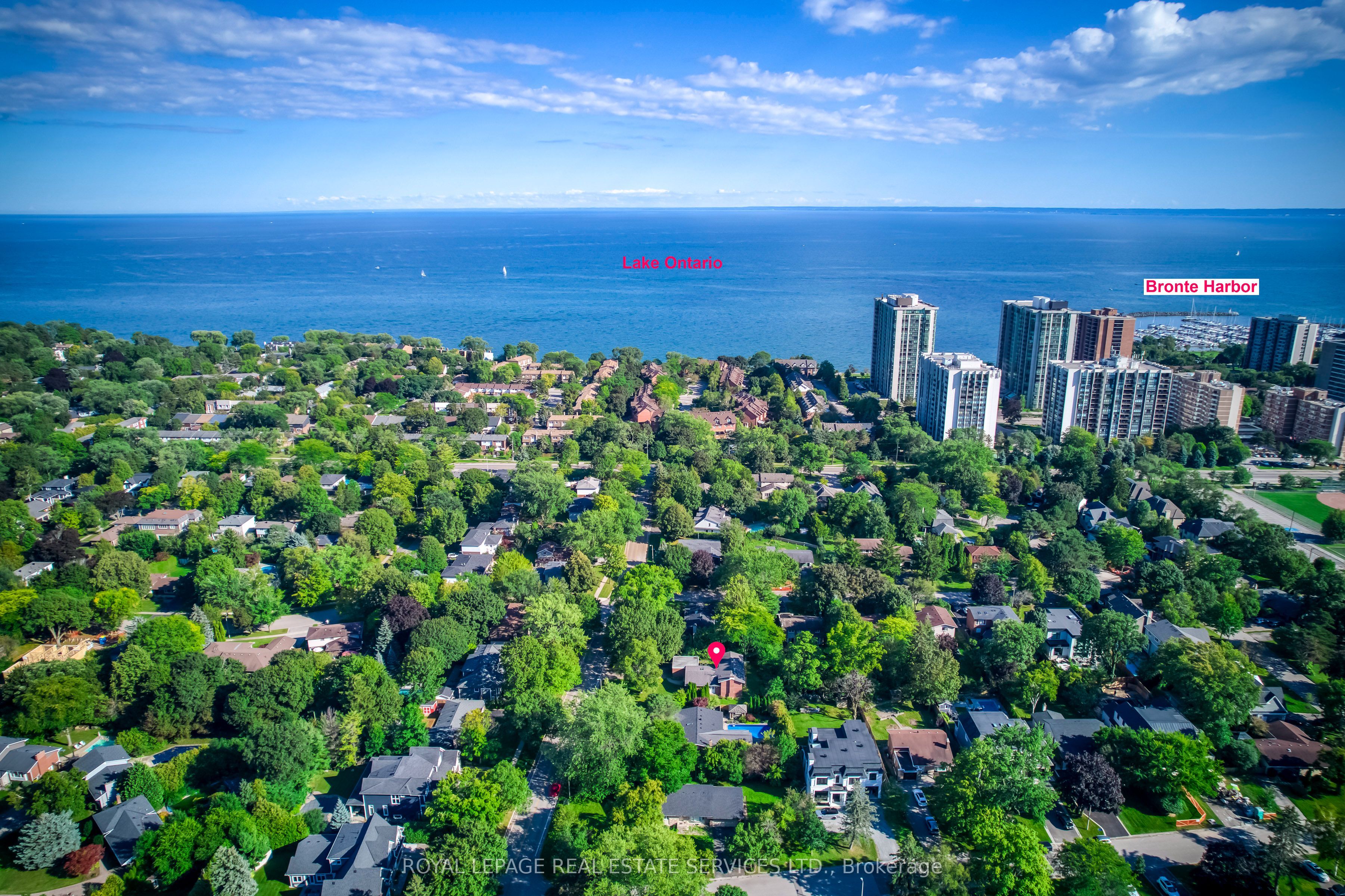 130 Solingate Drive, Oakville, ON L6L 3S7 photo 2