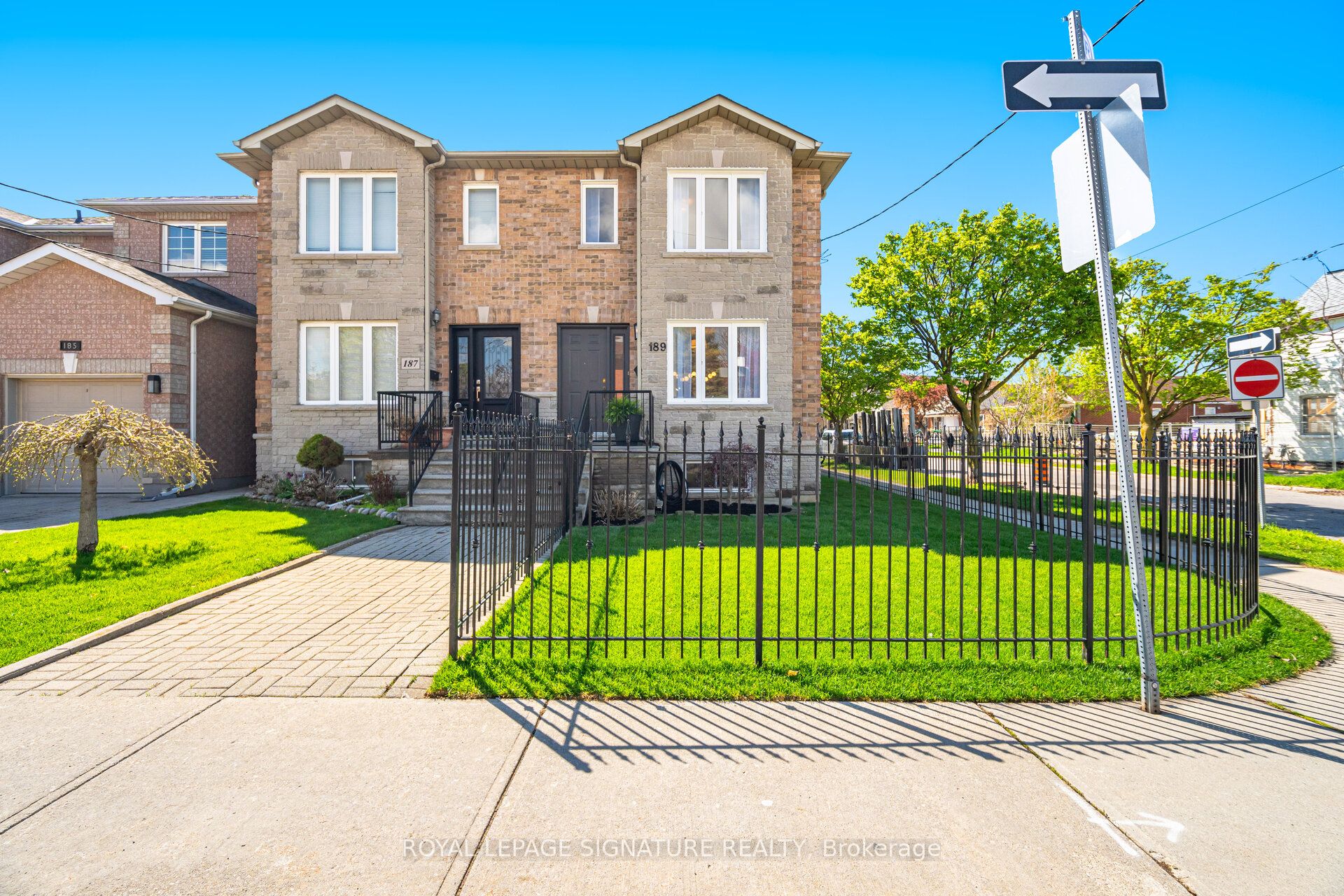 189 Aileen Avenue, Toronto, ON M6M 1G1 photo 3