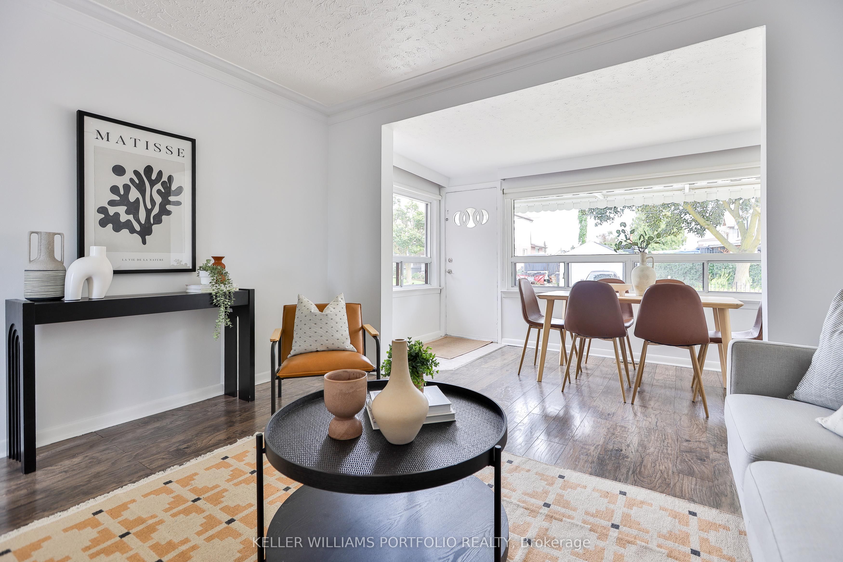 40 Aileen Avenue, Toronto, ON M6M 1E6 photo 3