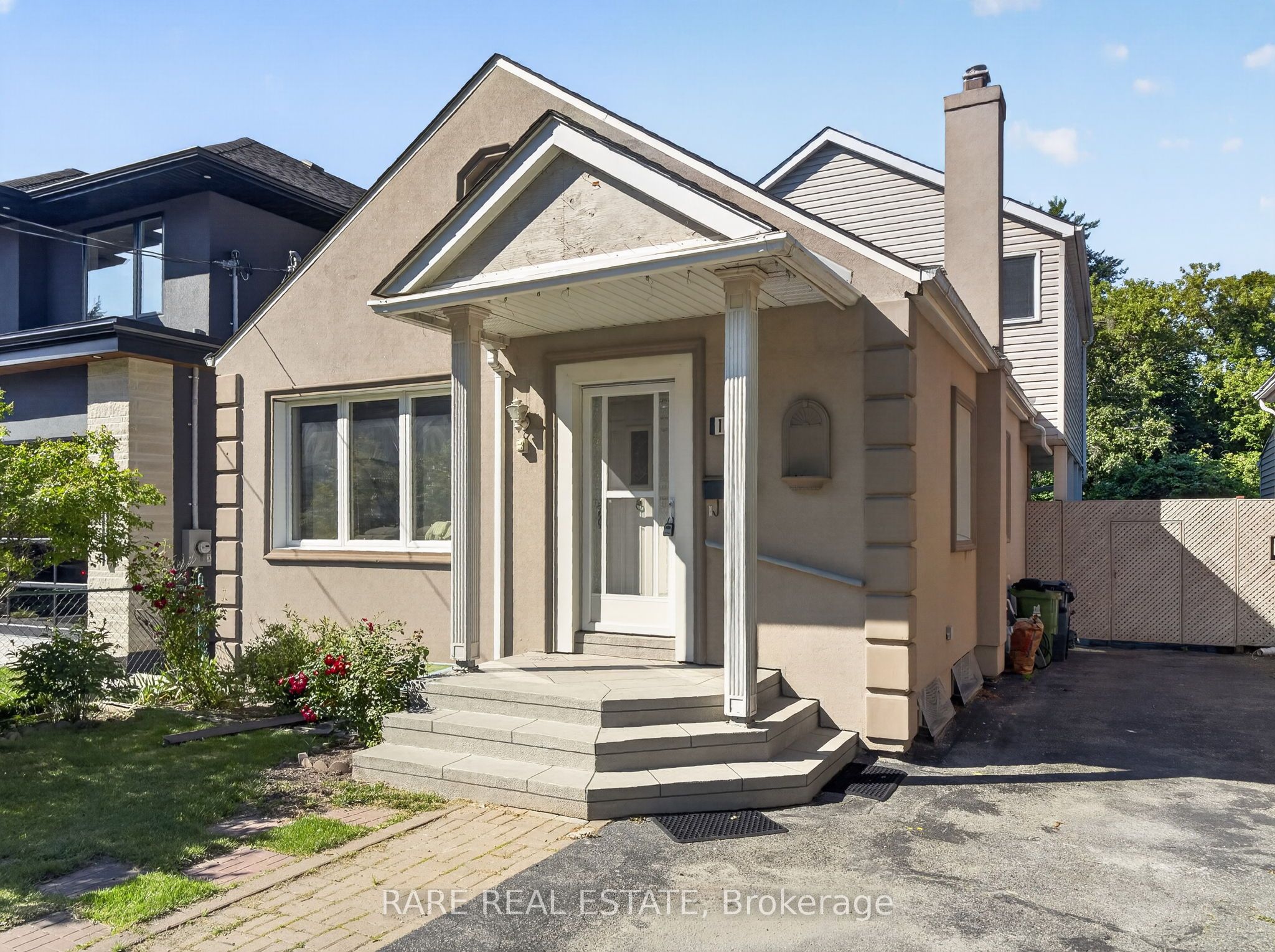 12 Kentroyal Drive, Toronto, ON M9P 2M8 photo 2