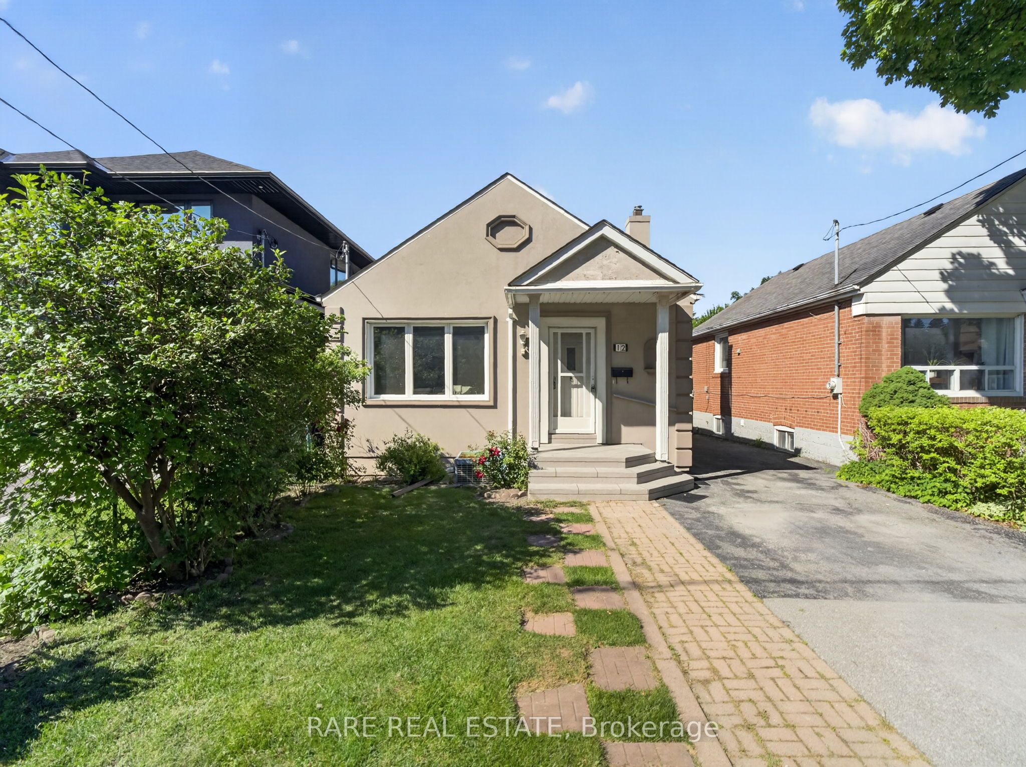 12 Kentroyal Drive, Toronto, ON M9P 2M8 photo 3
