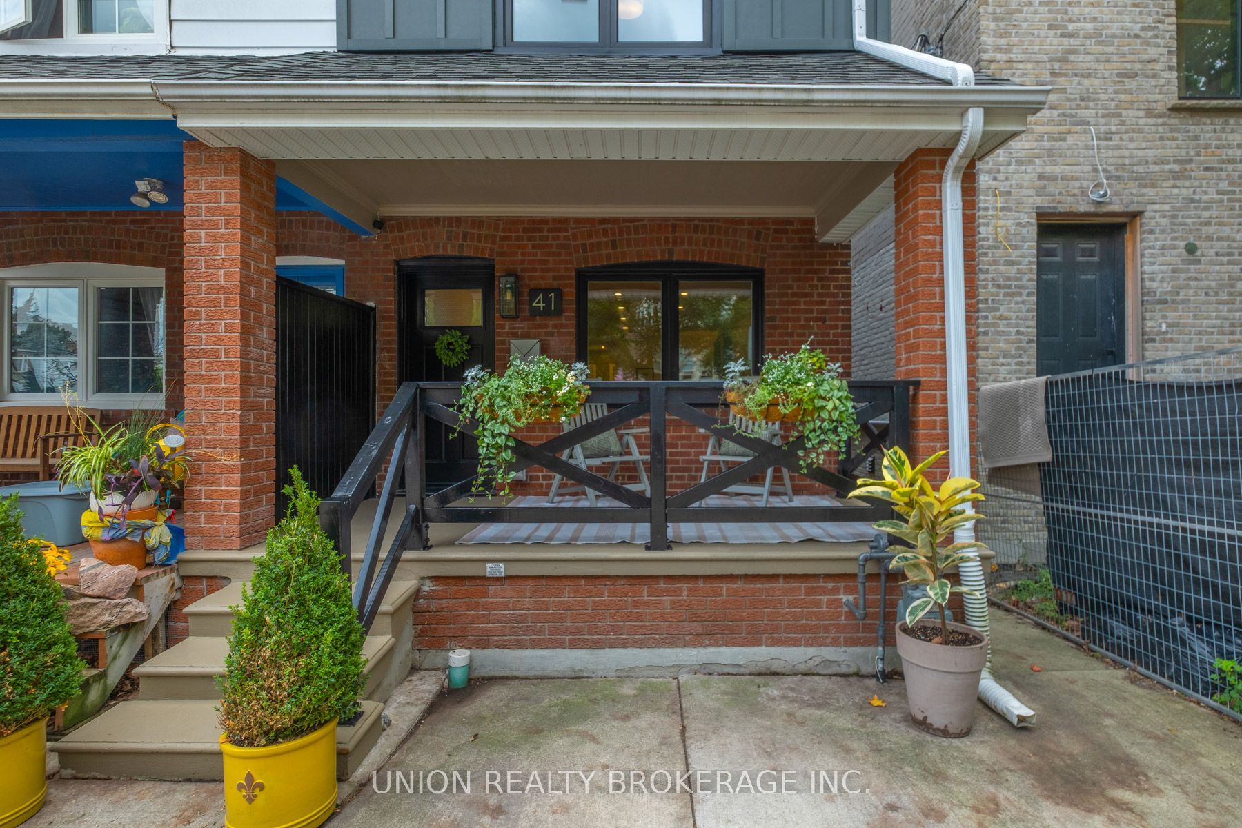 41 Turnberry Avenue, Toronto, ON M6N 1P7 photo 2